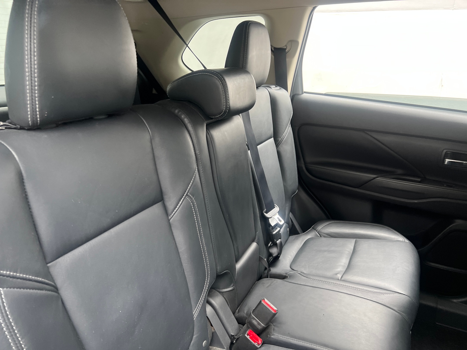 Thumbnail: 2020 Mitsubishi Outlander - 5