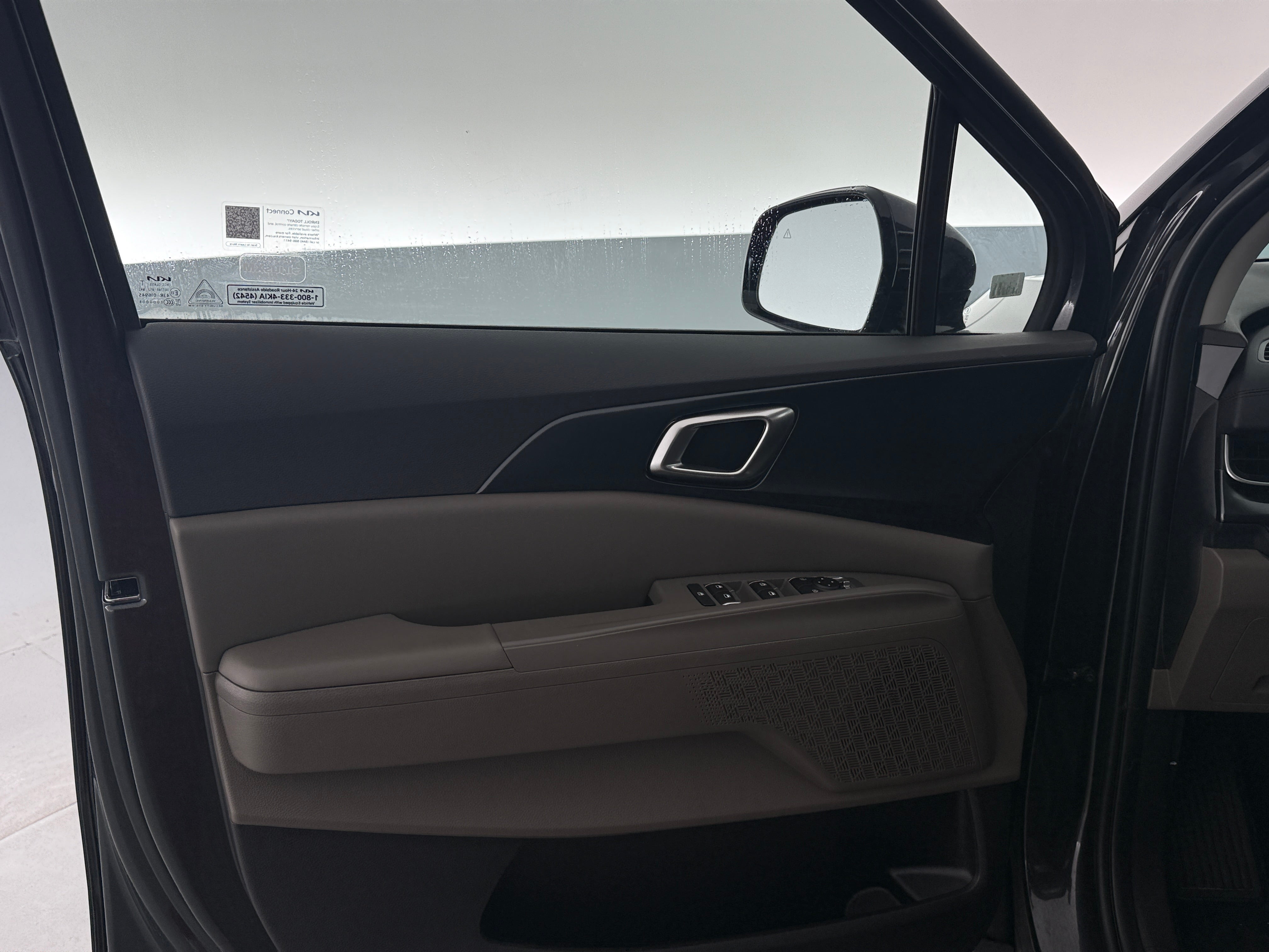KNDNB5K34T6595425