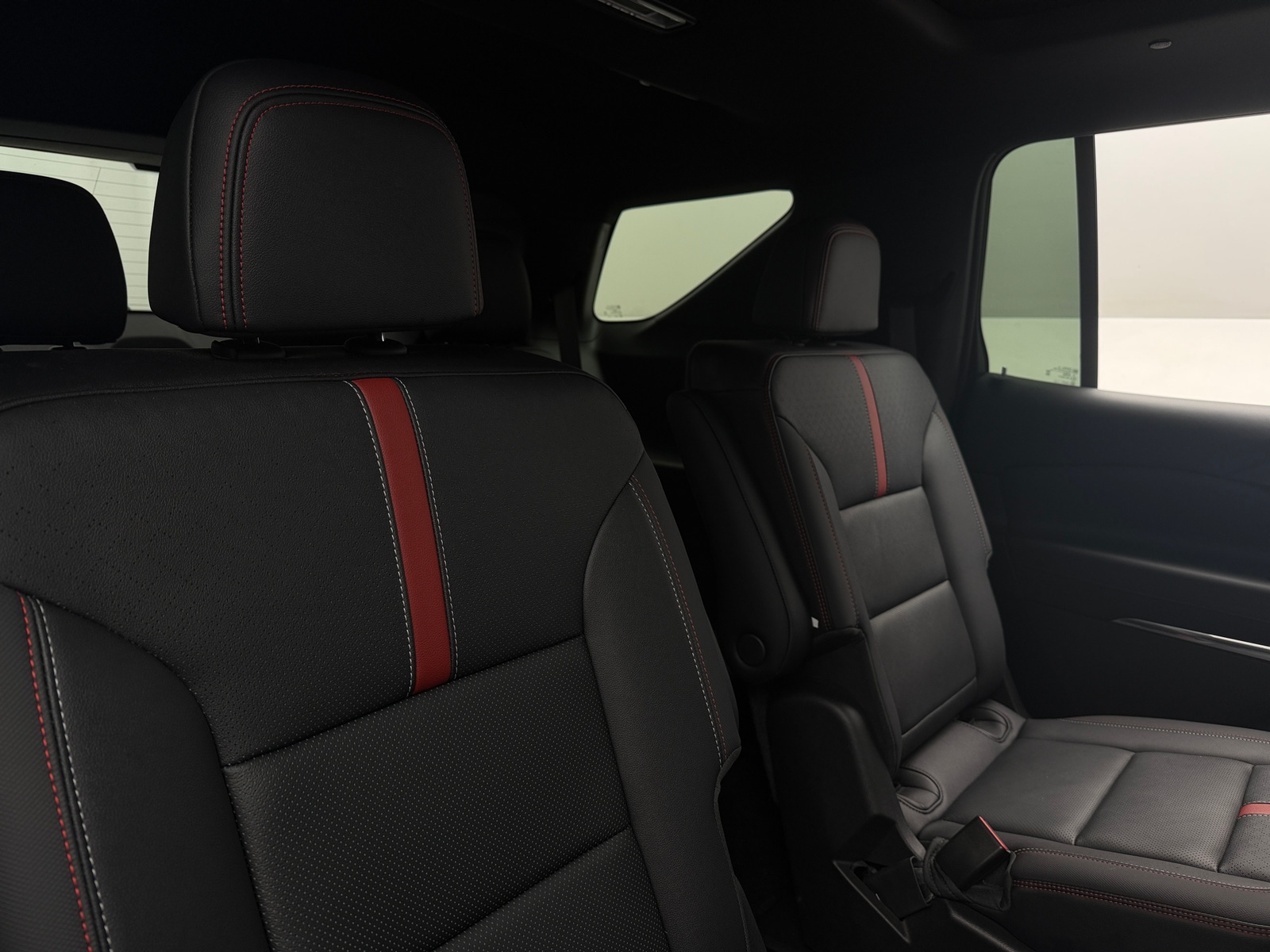 Thumbnail: 2025 Chevrolet Traverse - 5