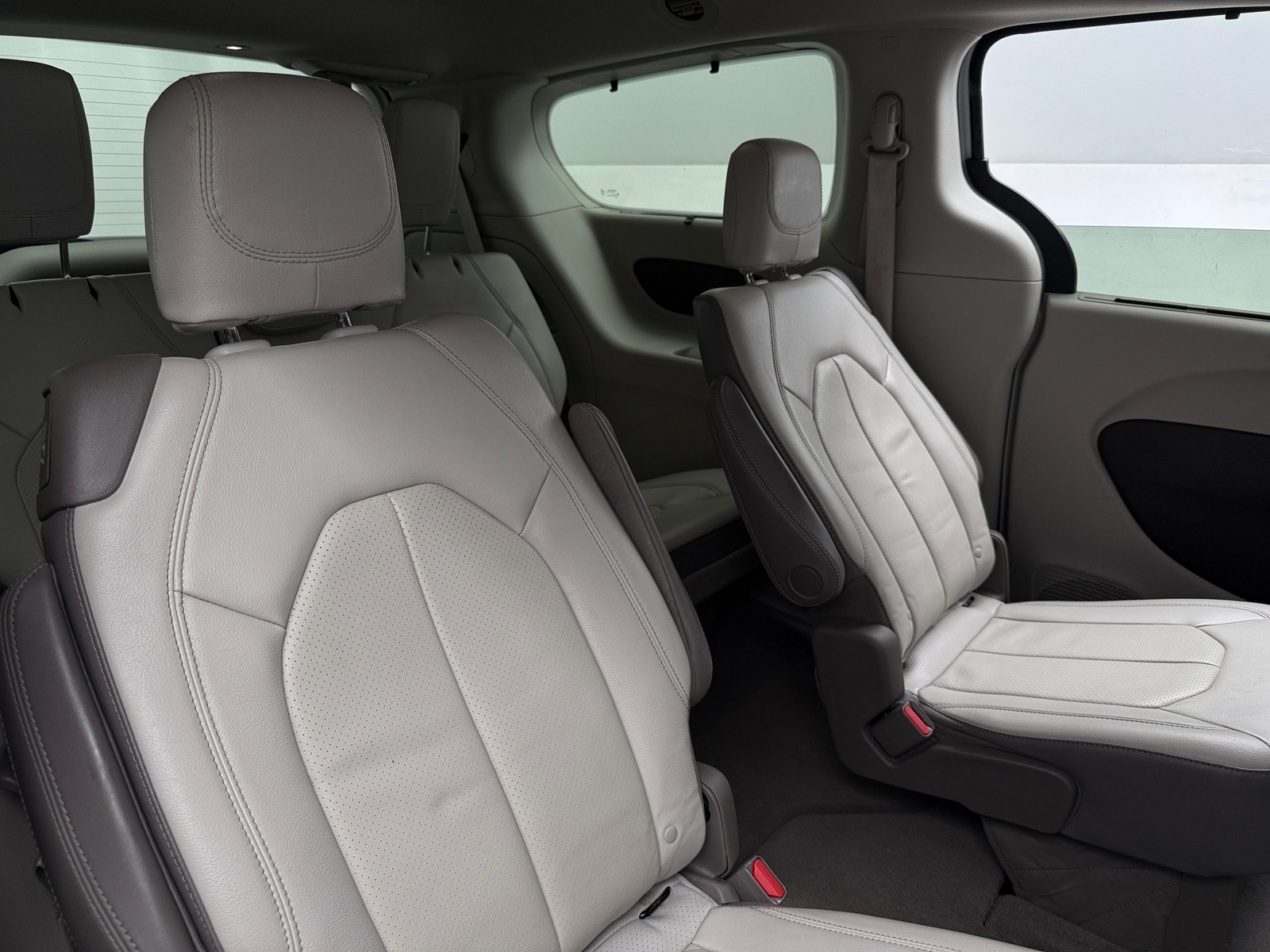 Thumbnail: 2019 Chrysler Pacifica - 5