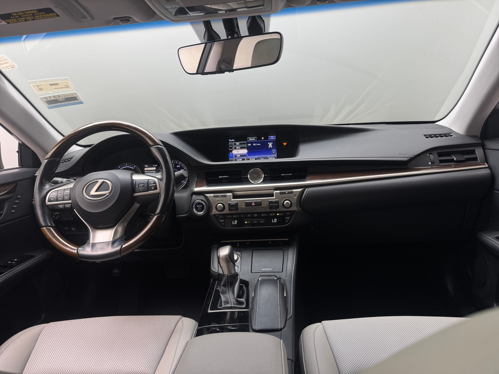Thumbnail: 2016 Lexus ES - 2