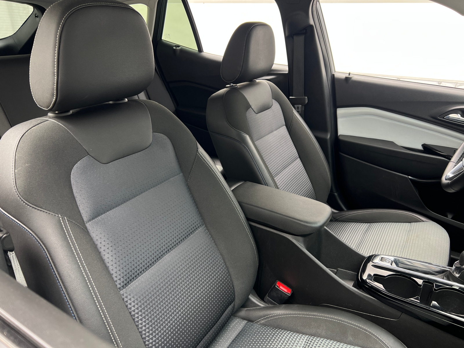 Thumbnail: 2025 Chevrolet Trax - 2