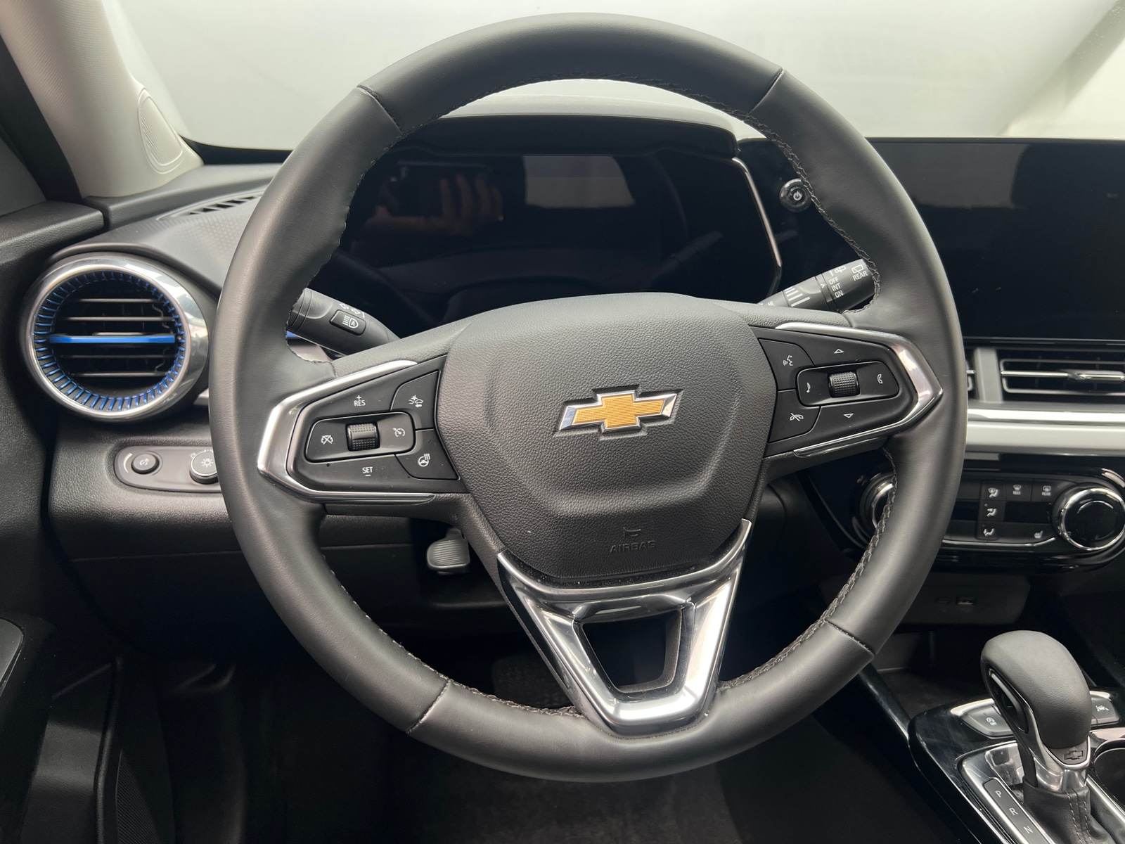 Thumbnail: 2025 Chevrolet Trax - 5
