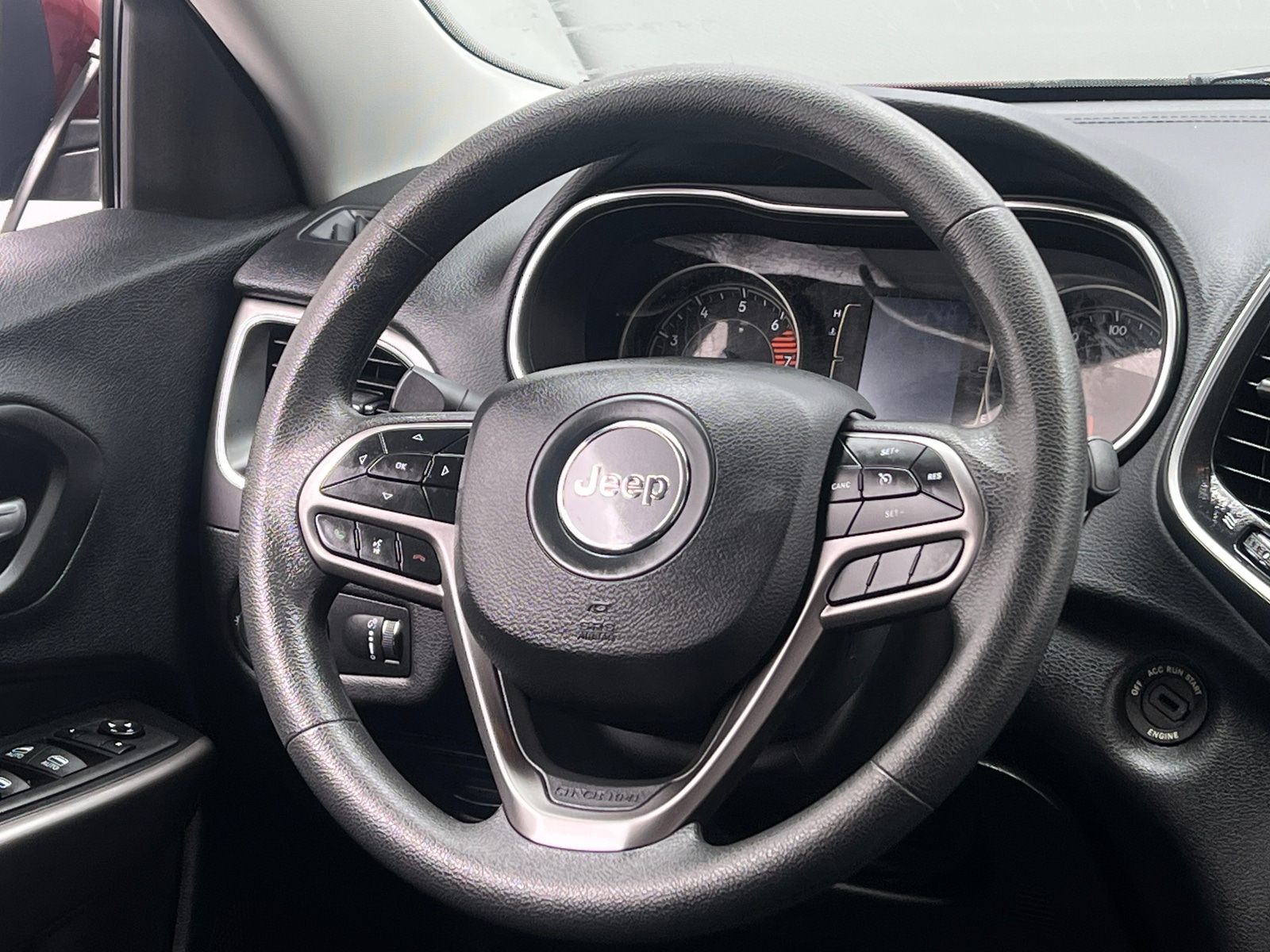 Thumbnail: 2021 Jeep Cherokee - 5