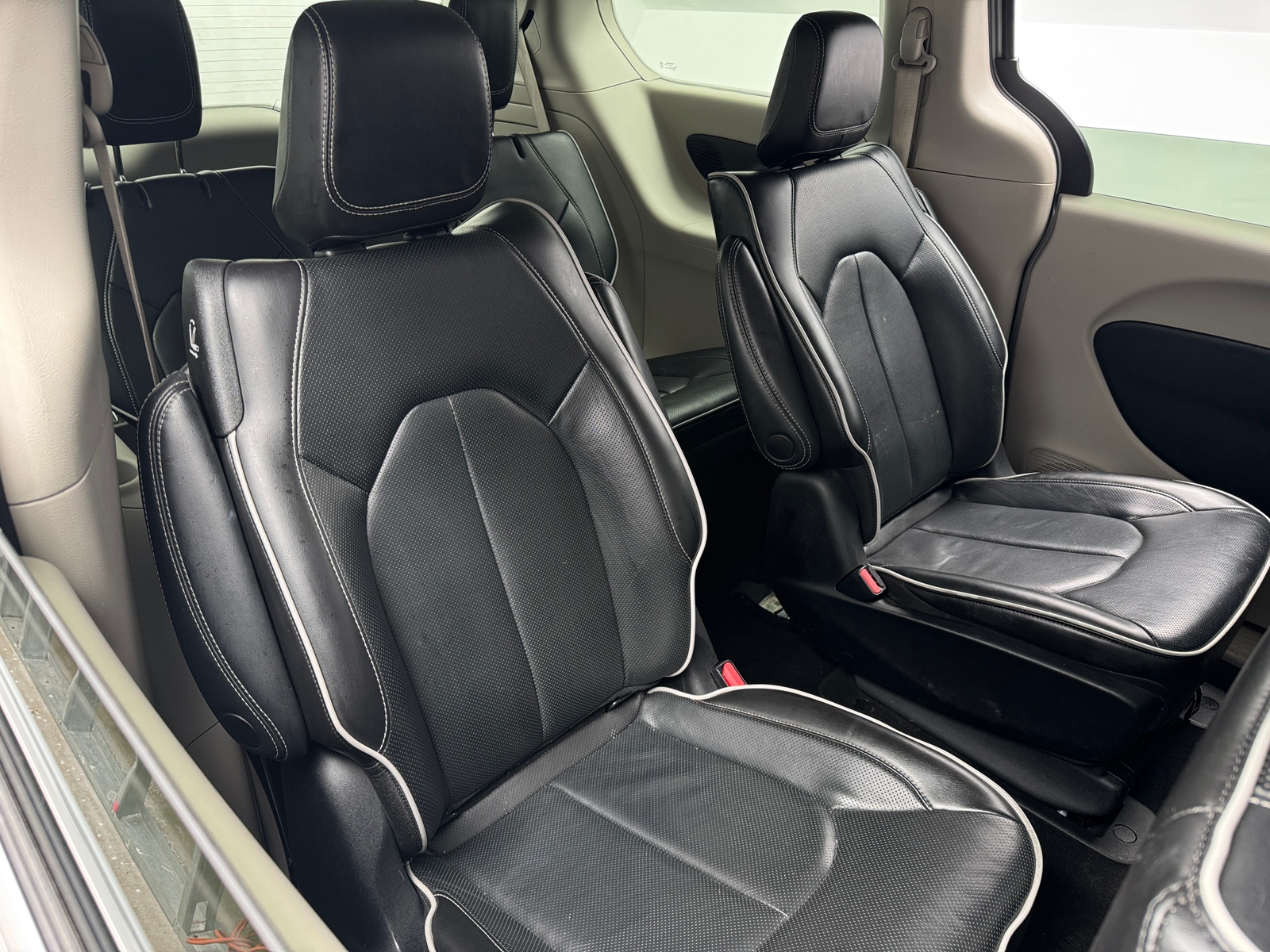 Thumbnail: 2023 Chrysler Pacifica - 5
