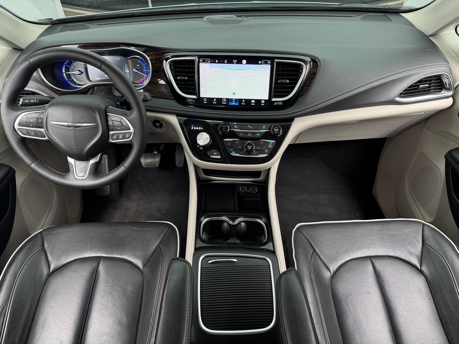 Thumbnail: 2023 Chrysler Pacifica - 2