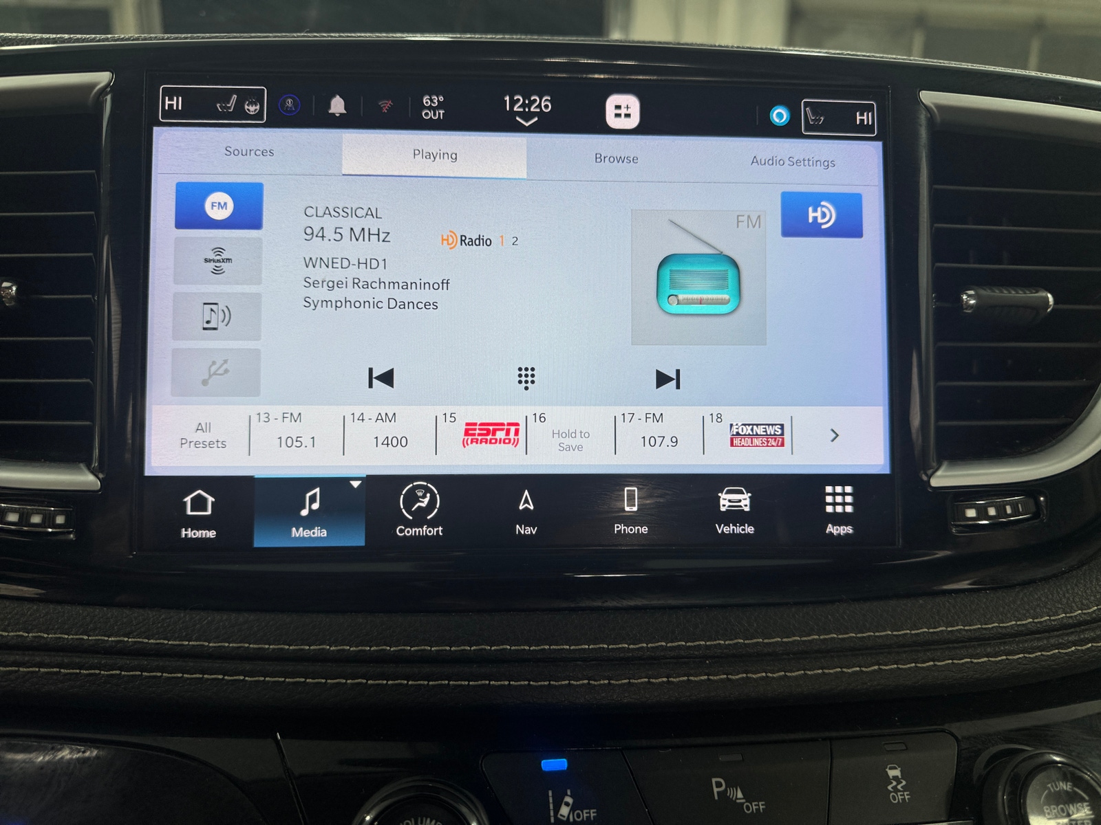 Thumbnail: 2023 Chrysler Pacifica - 3
