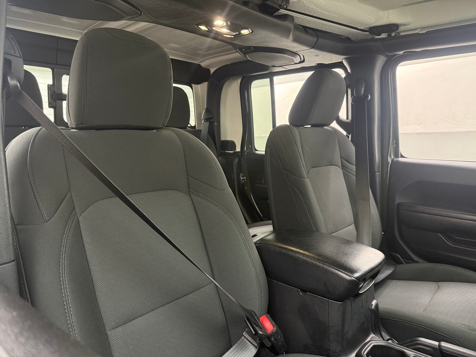 Thumbnail: 2021 Jeep Gladiator - 2