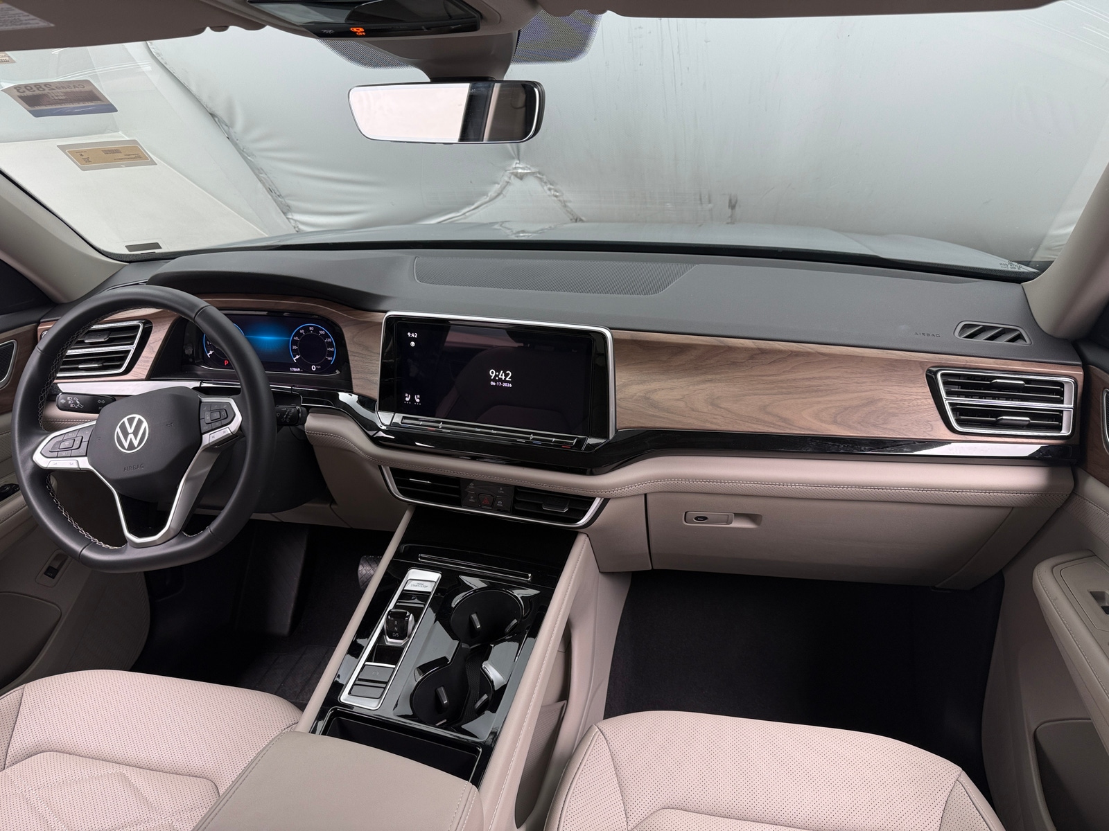 Thumbnail: 2026 Volkswagen Atlas - 2