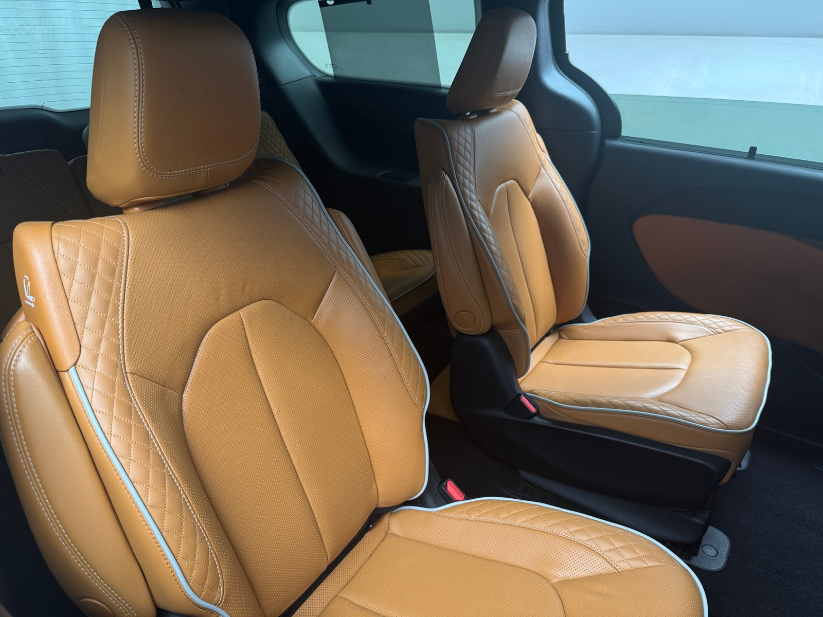 Thumbnail: 2023 Chrysler Pacifica - 5
