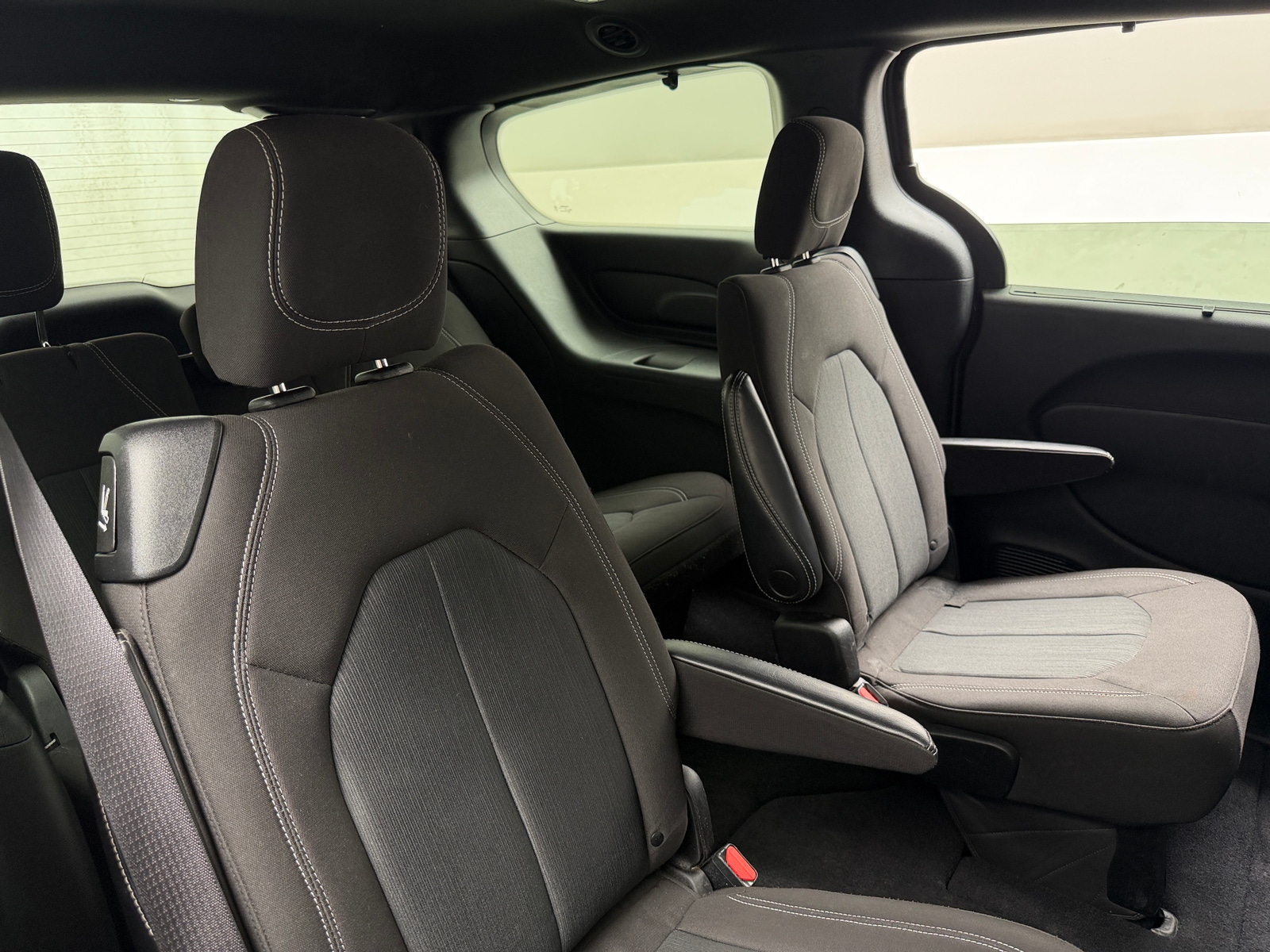 Thumbnail: 2021 Chrysler Pacifica - 6
