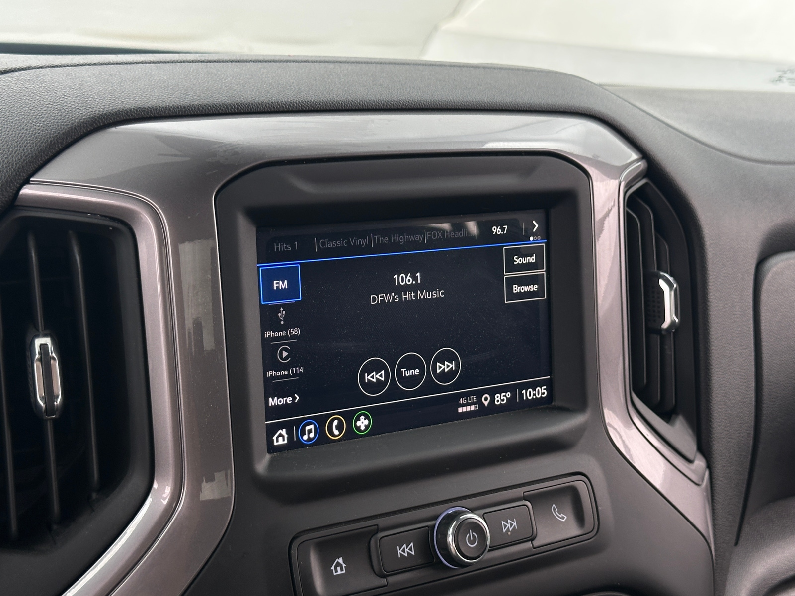 Thumbnail: 2022 Chevrolet Silverado 1500 - 4
