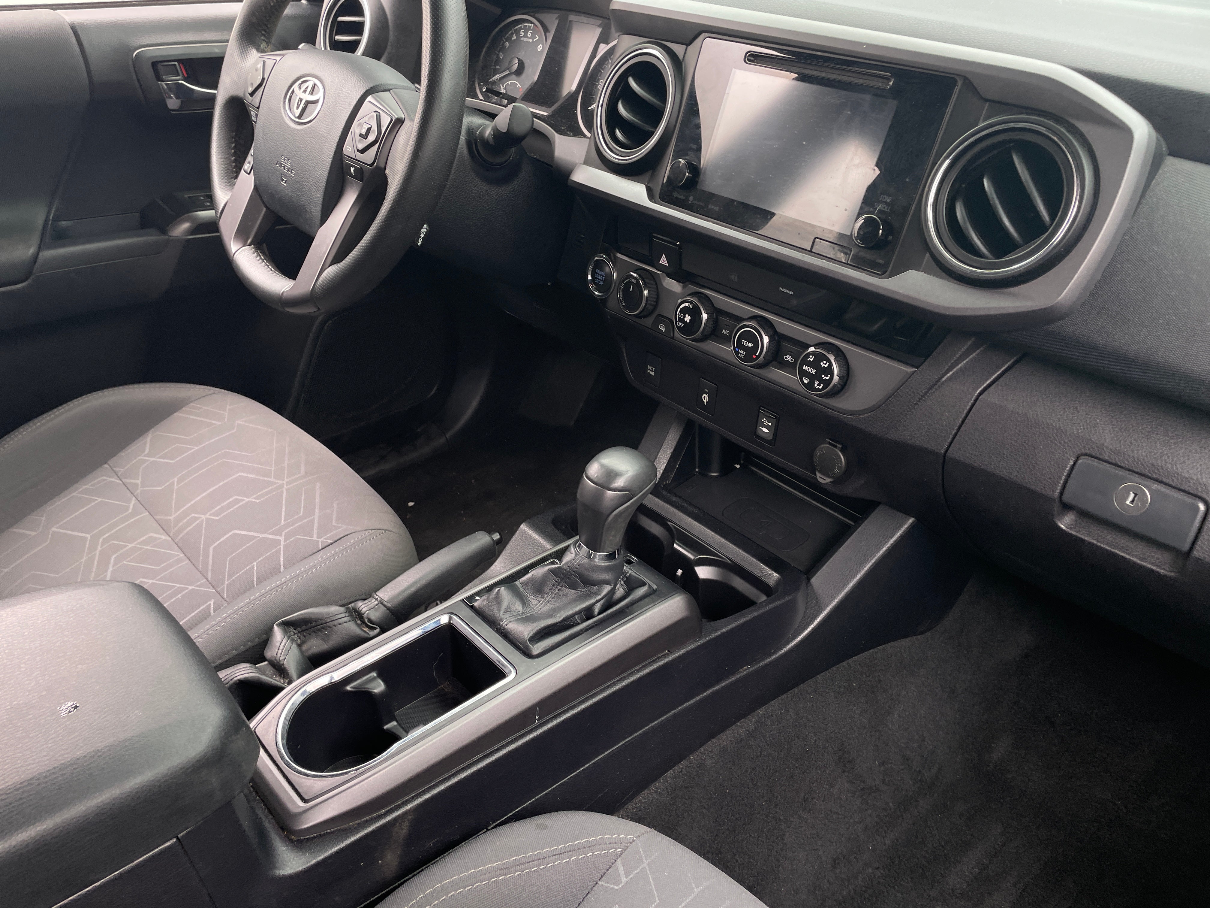 2017 Toyota Tacoma TRD Sport - Photo 5