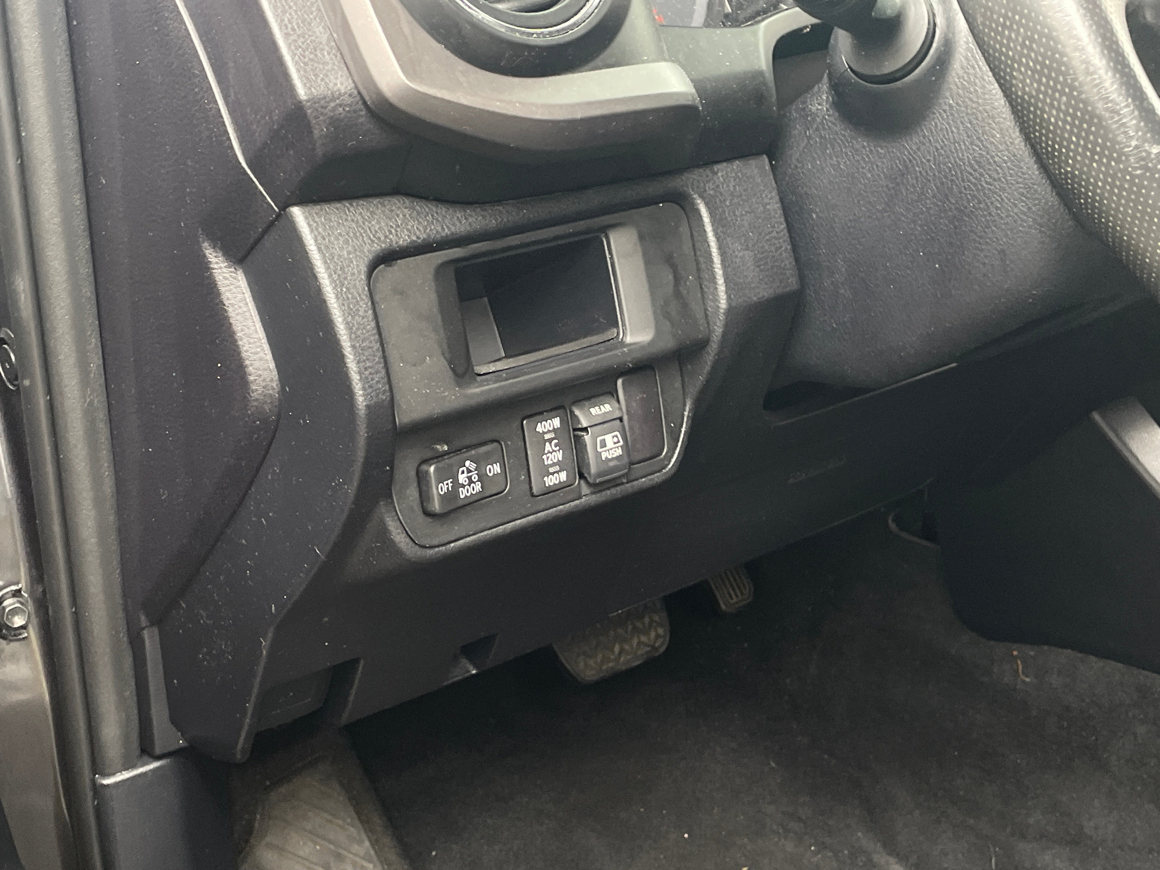 2017 Toyota Tacoma TRD Sport - Photo 10