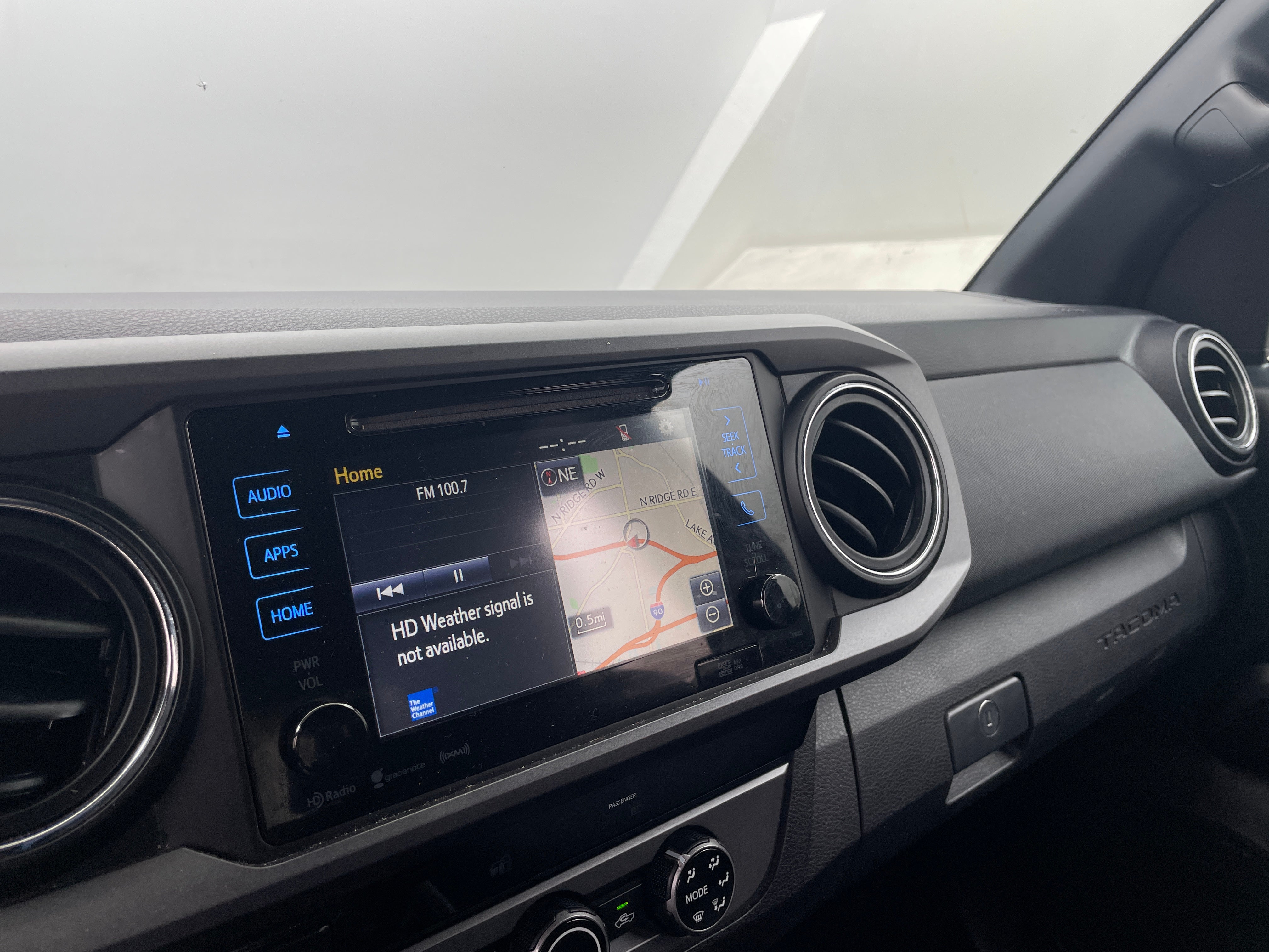 2017 Toyota Tacoma TRD Sport - Photo 12