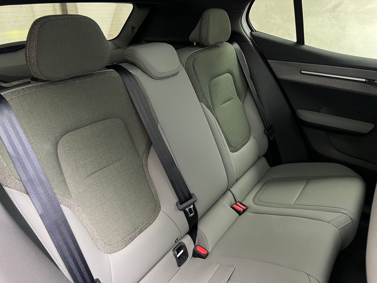 Thumbnail: 2026 Volvo EX30 - 6