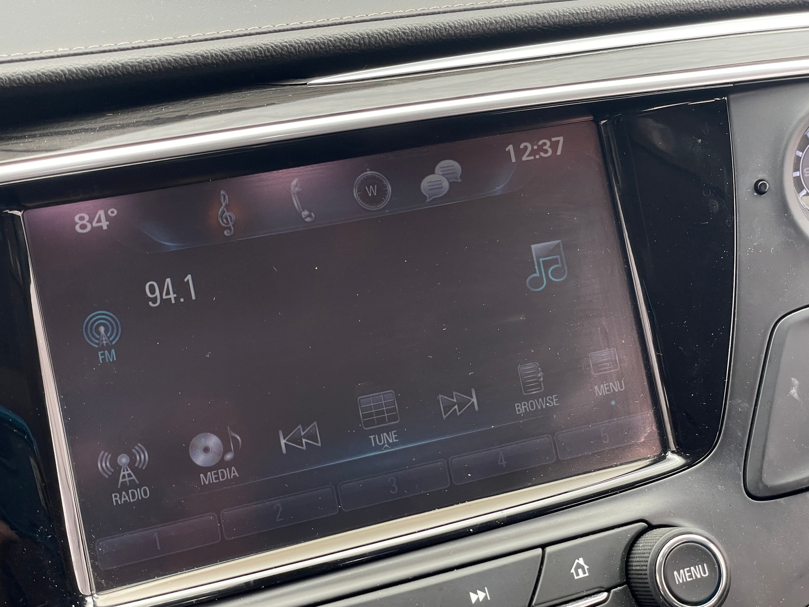 Thumbnail: 2017 Buick Envision - 3