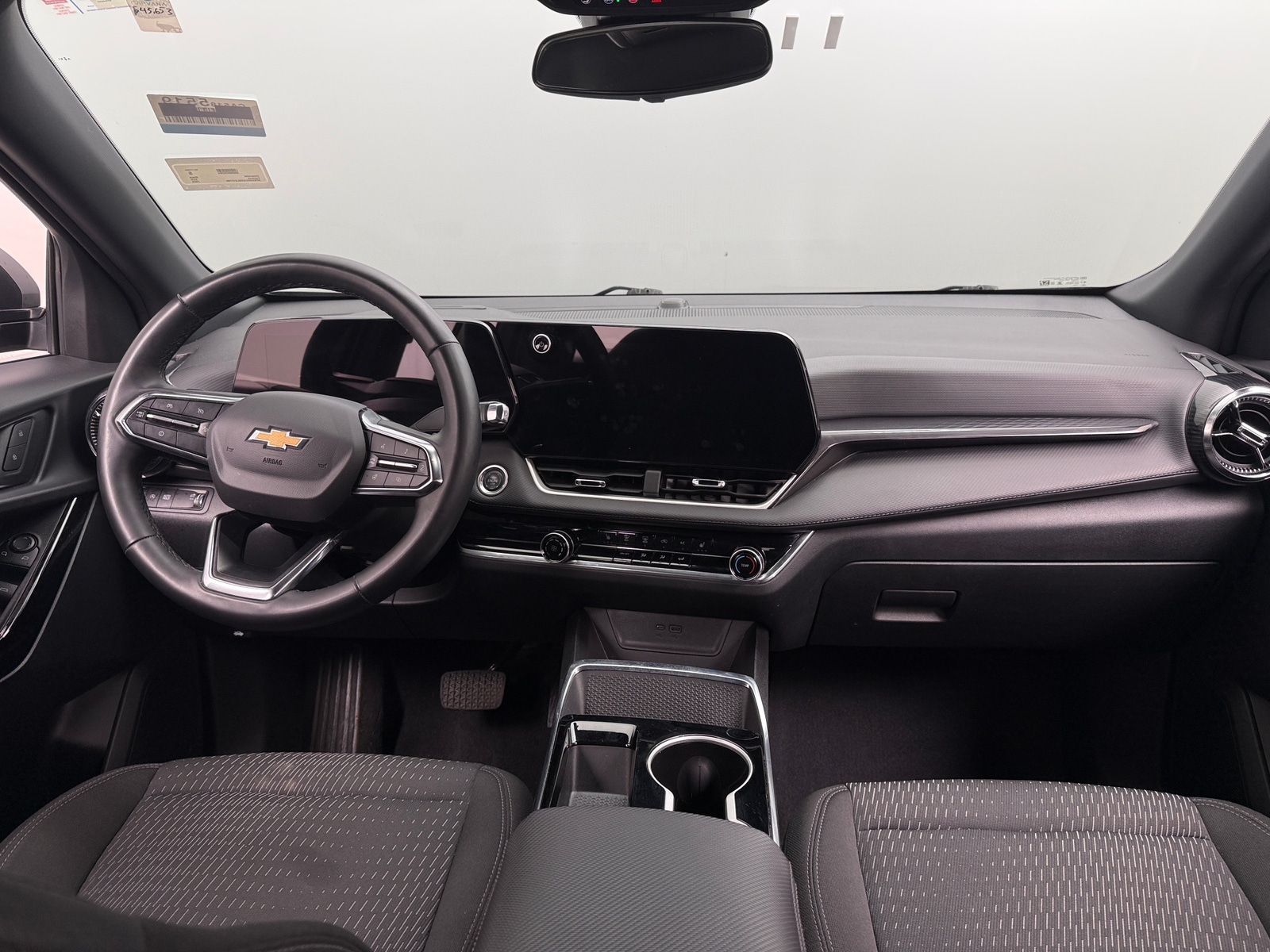 Thumbnail: 2025 Chevrolet Equinox - 3