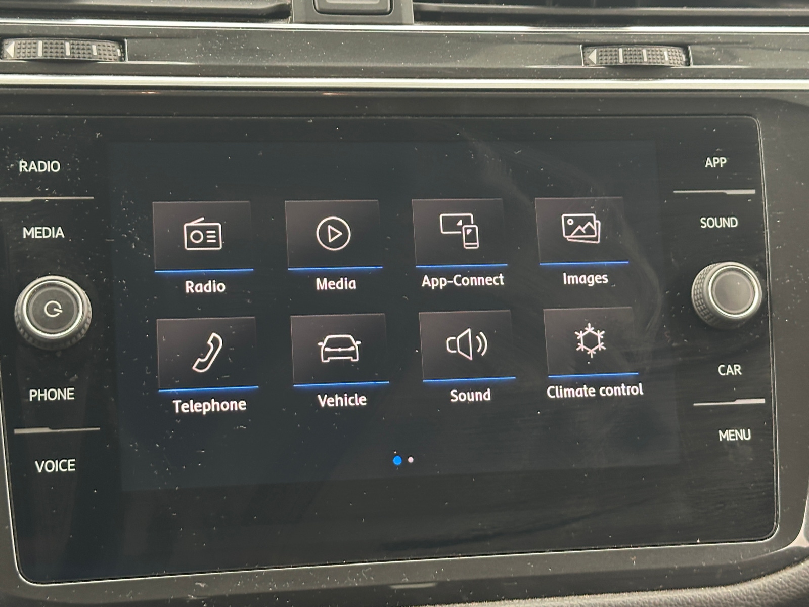 Thumbnail: 2019 Volkswagen Tiguan - 3