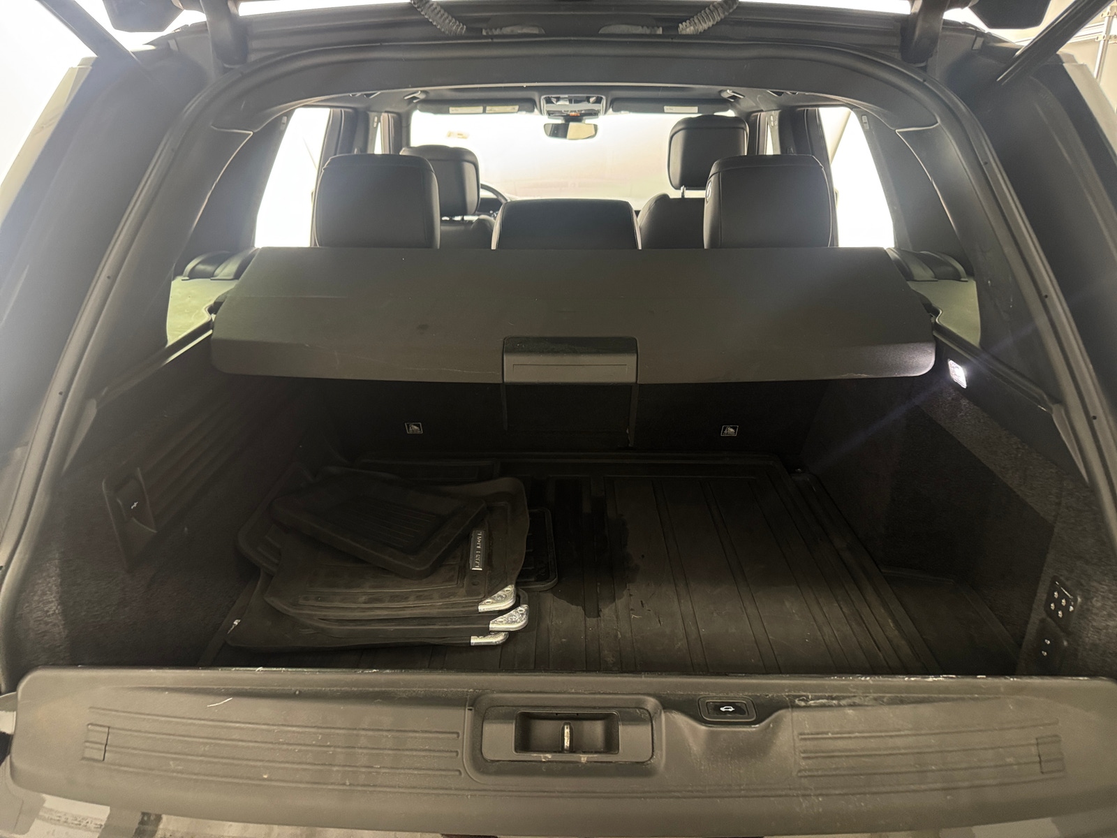 Thumbnail: 2018 Land Rover Range Rover - 6