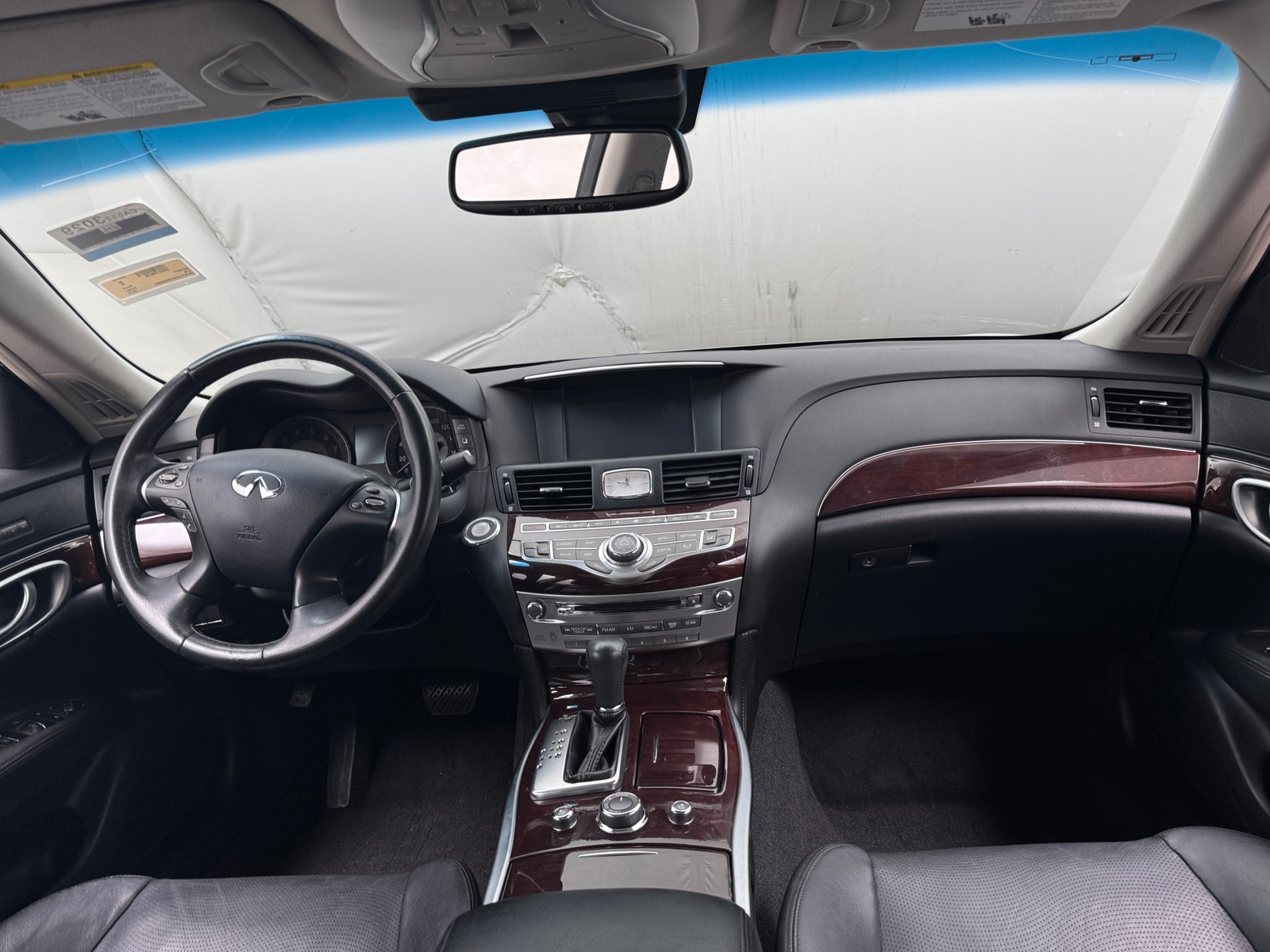 Thumbnail: 2015 INFINITI Q70 - 2