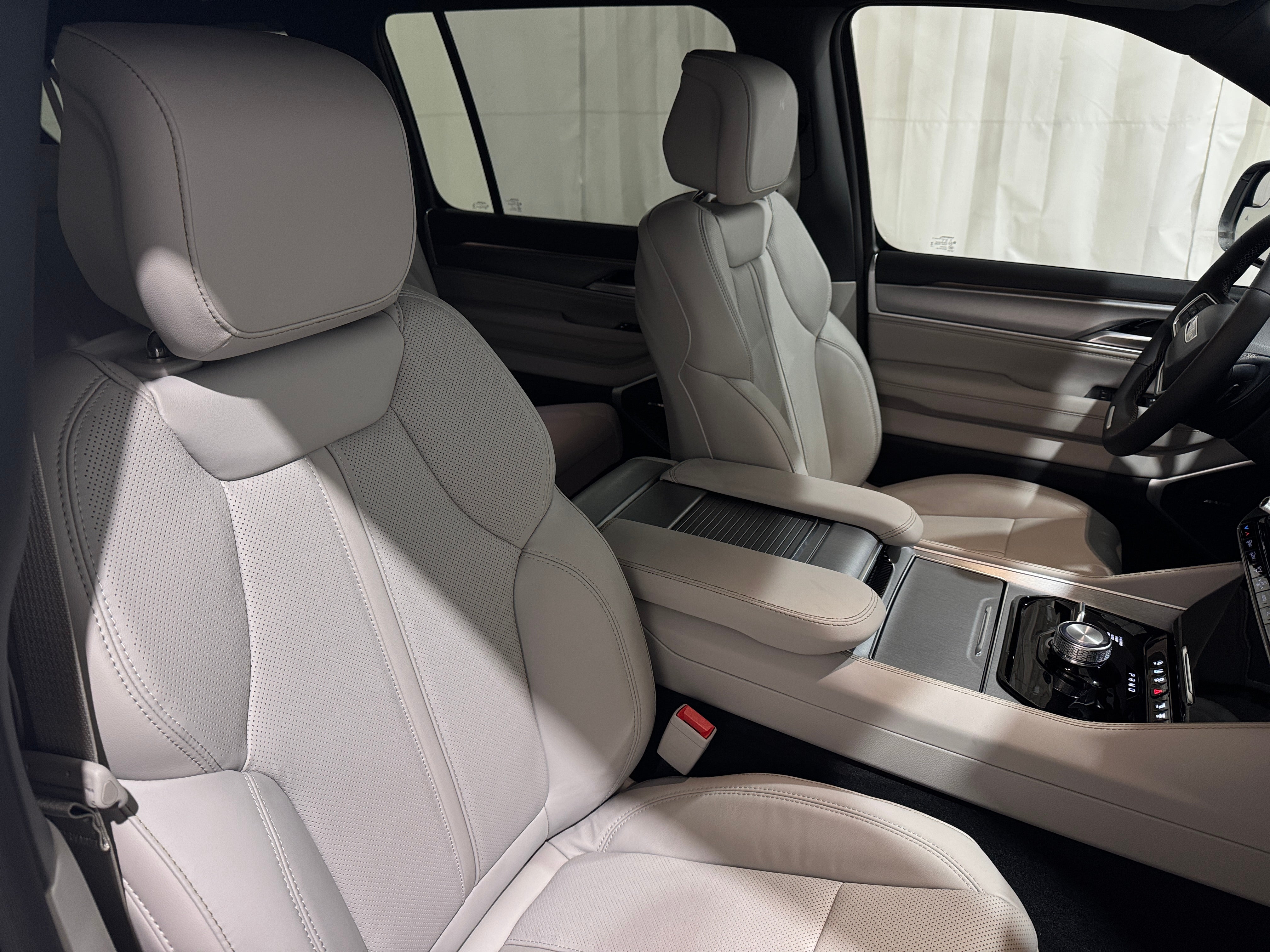 2026 Jeep Grand Wagoneer L Base - Photo 4