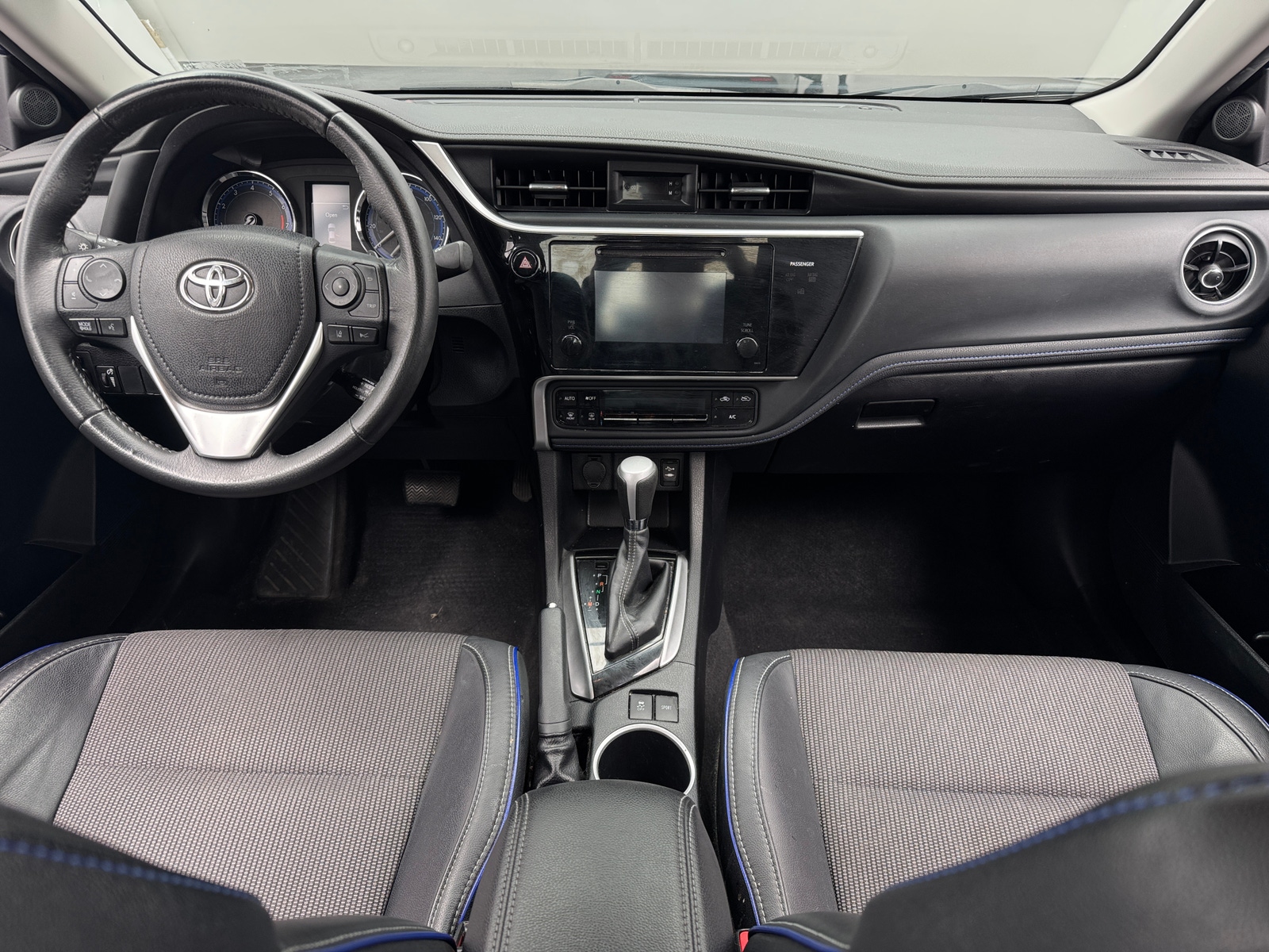 Thumbnail: 2017 Toyota Corolla - 3