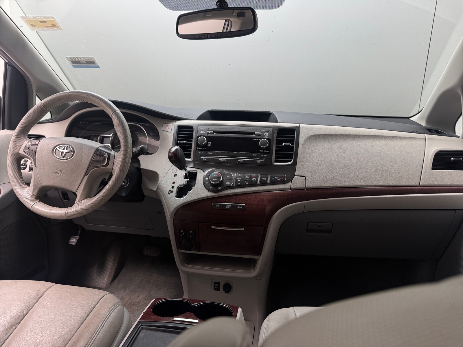 Thumbnail: 2014 Toyota Sienna - 2