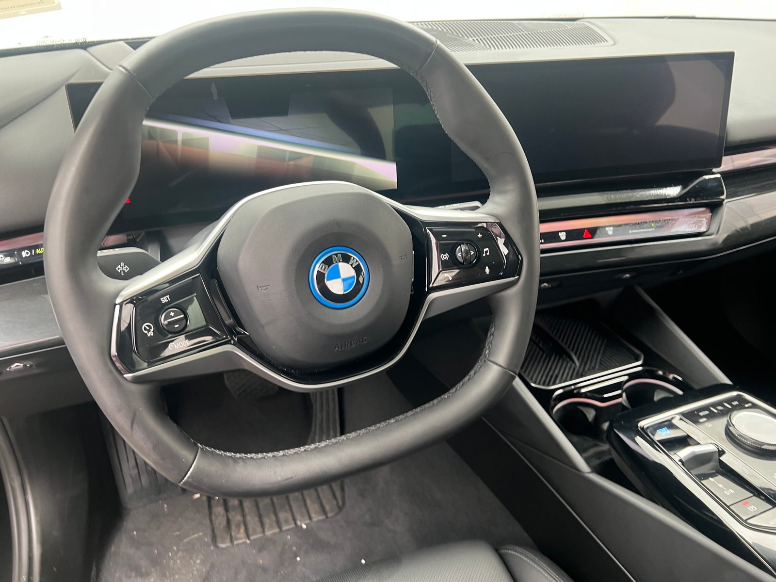 Thumbnail: 2024 BMW i5 - 4