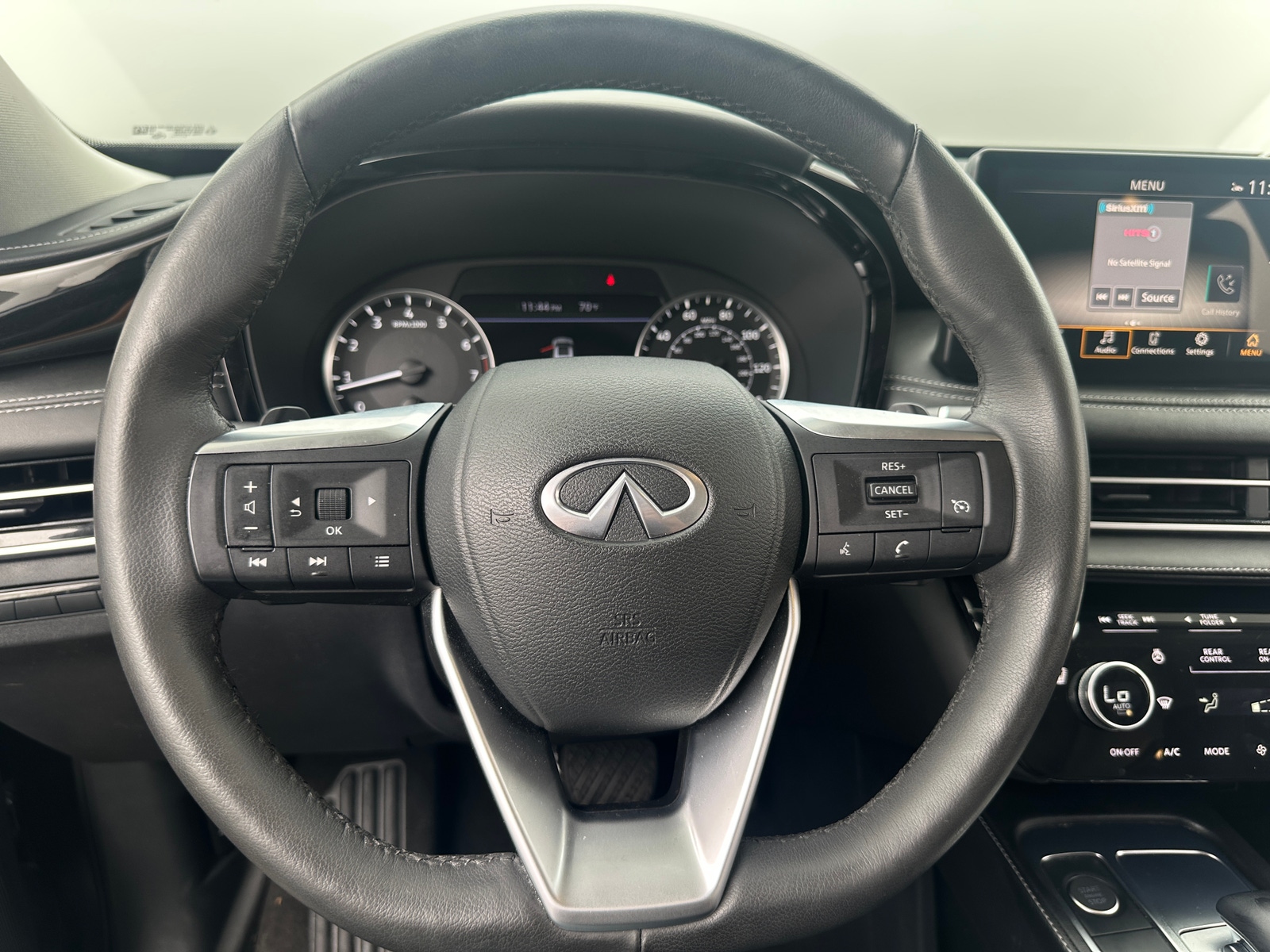 Thumbnail: 2023 INFINITI QX60 - 4