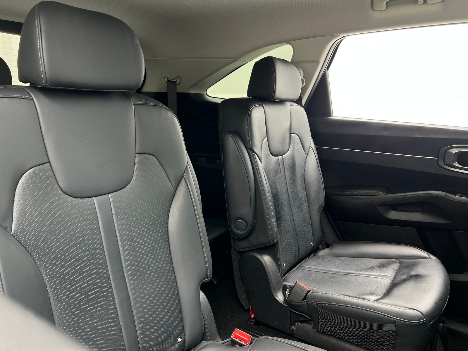 Thumbnail: 2023 Kia Sorento - 5