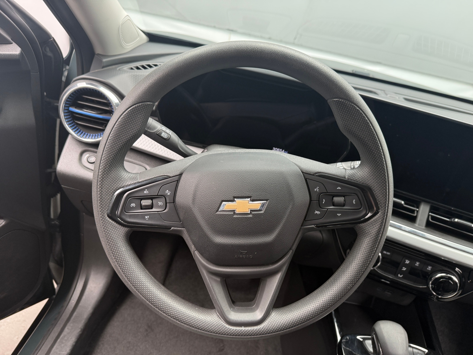 Thumbnail: 2025 Chevrolet Trax - 5
