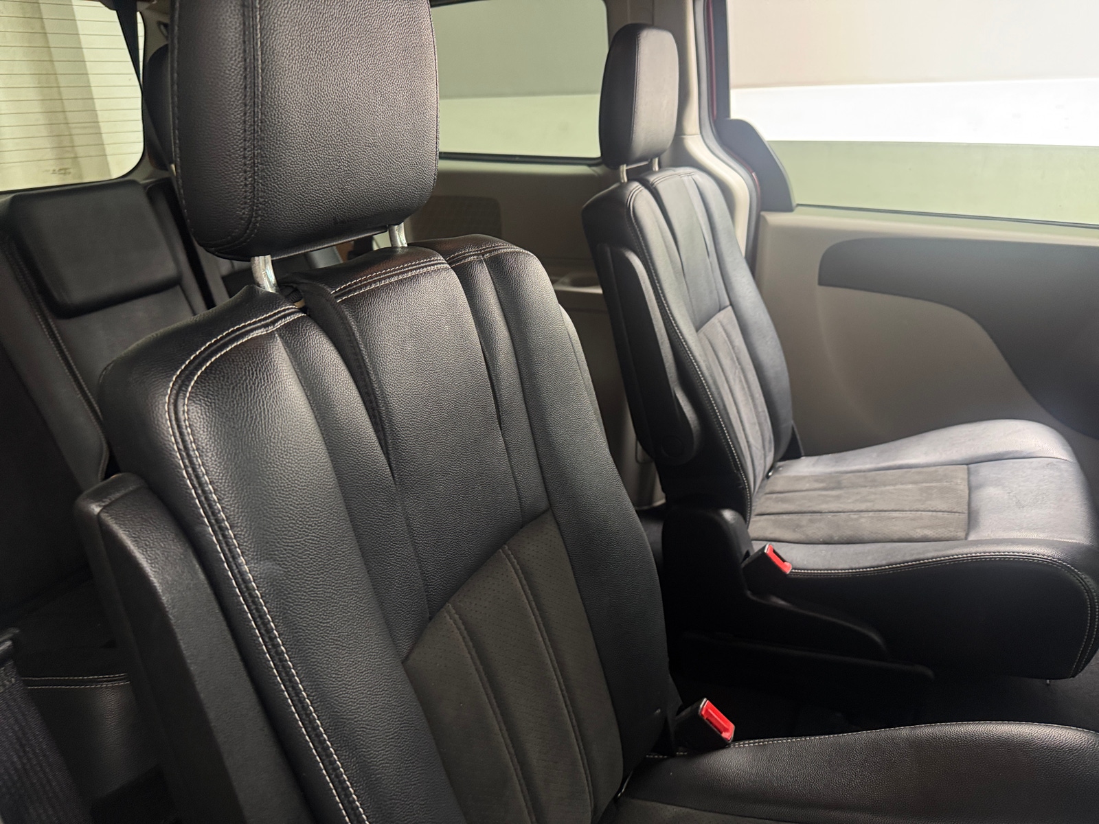 Thumbnail: 2020 Dodge Grand Caravan - 5