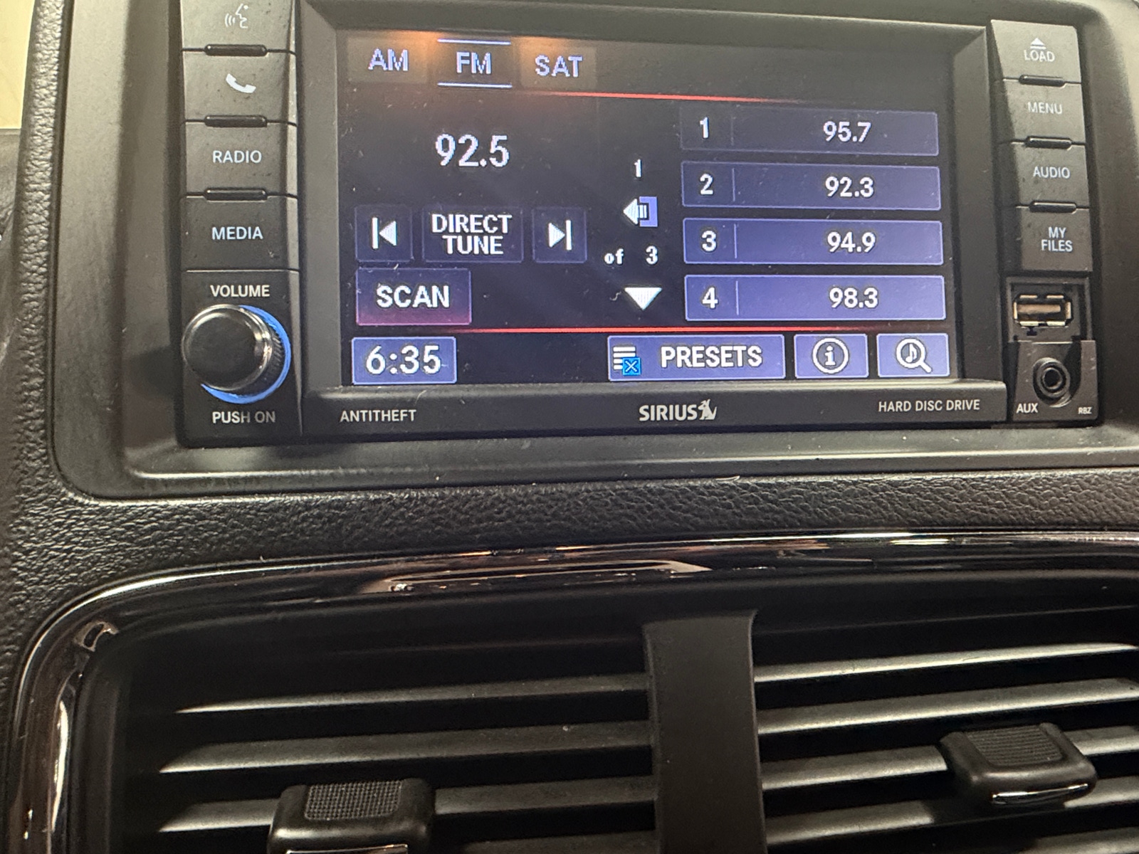 Thumbnail: 2020 Dodge Grand Caravan - 3