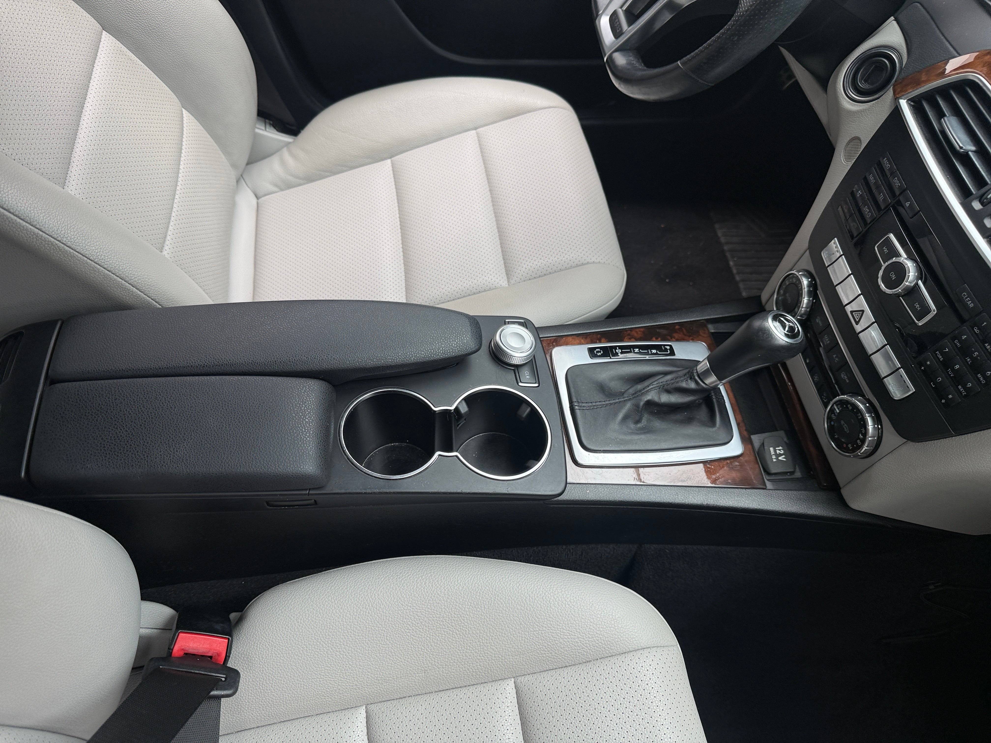 2012 Mercedes-Benz C-Class C300 Luxury - Photo 7