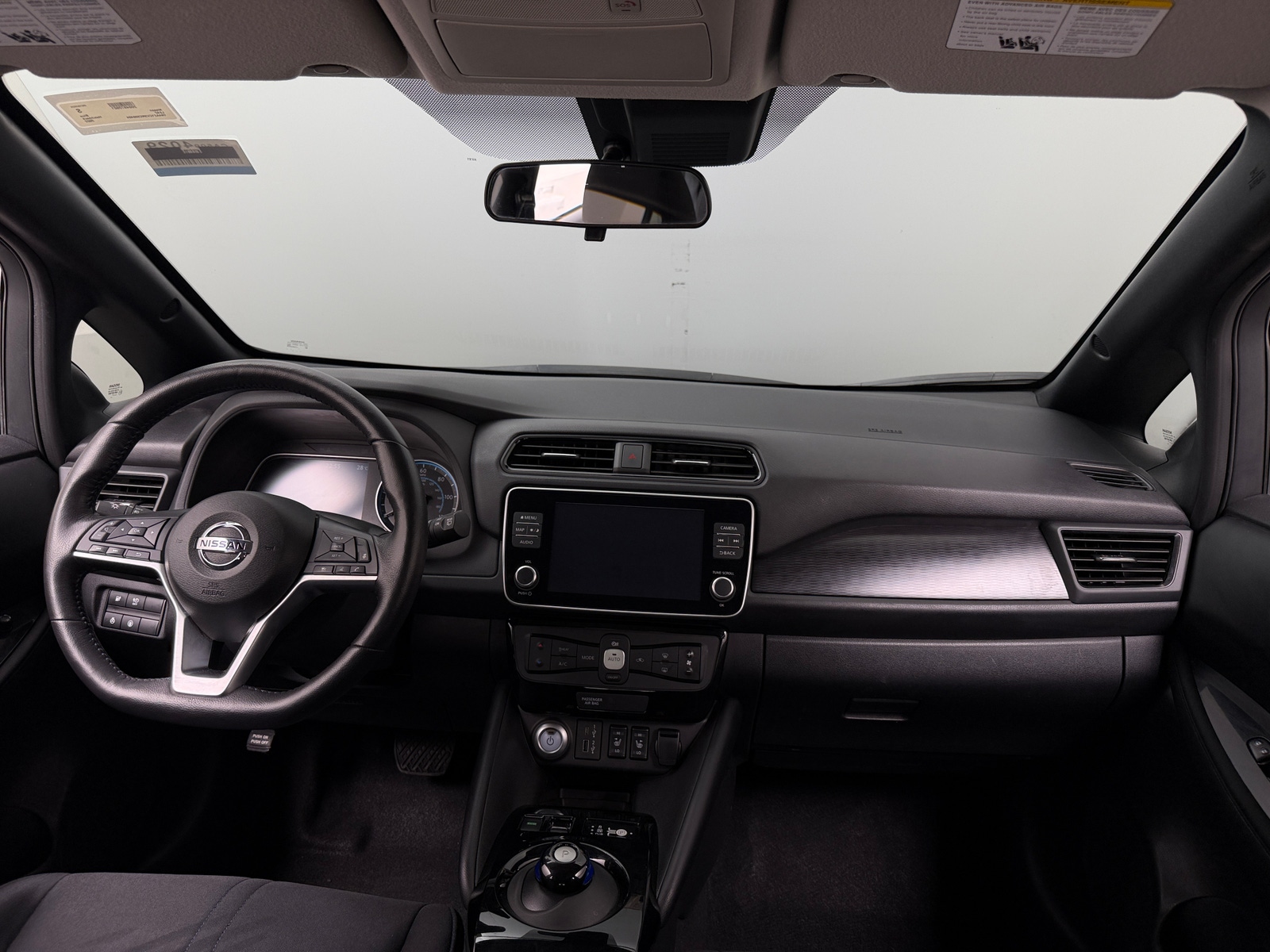 Thumbnail: 2022 Nissan Leaf - 3
