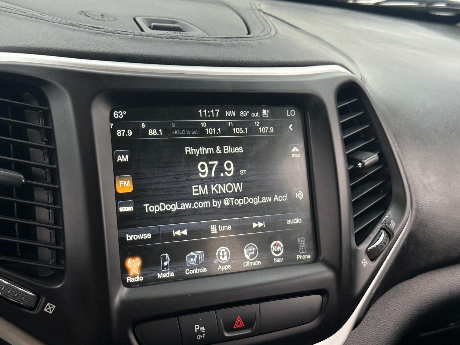 Thumbnail: 2018 Jeep Cherokee - 3