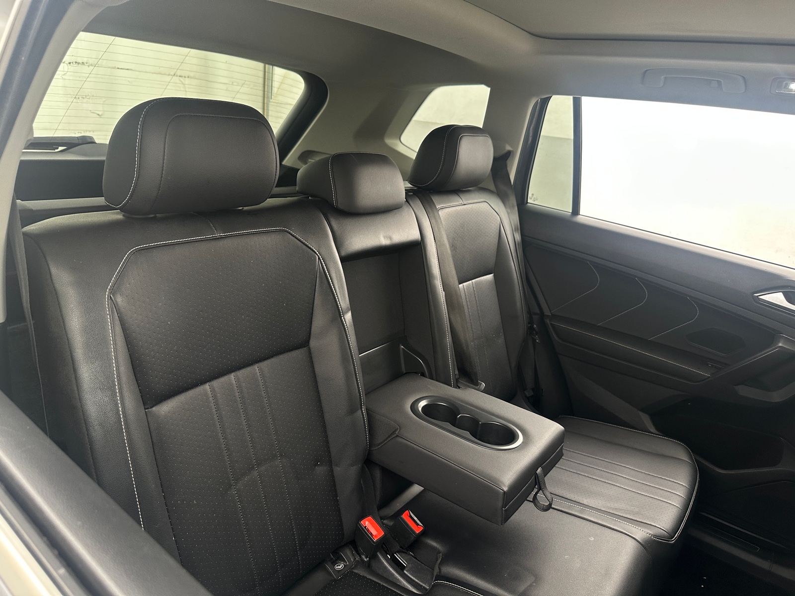 Thumbnail: 2022 Volkswagen Tiguan - 5