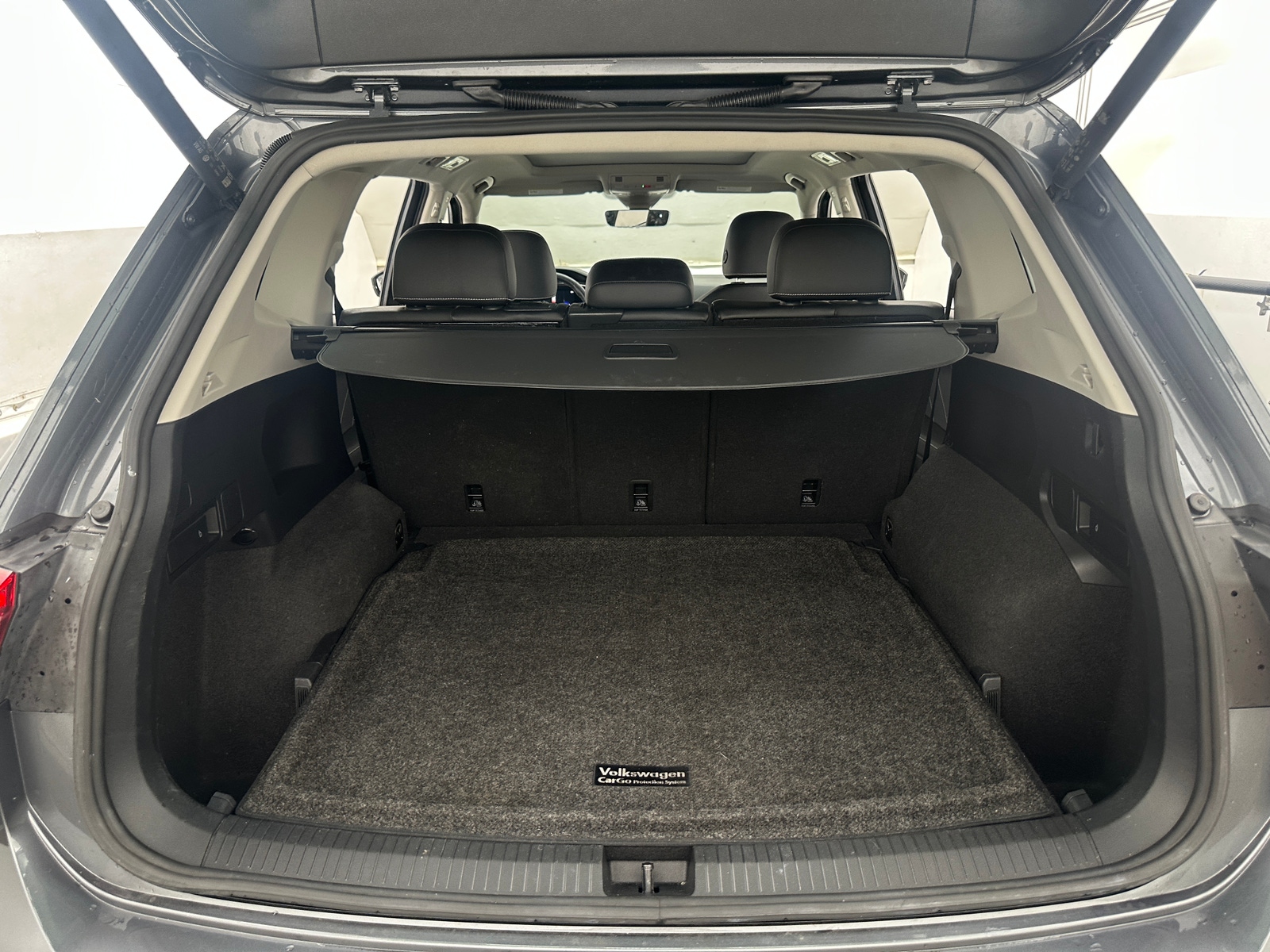Thumbnail: 2022 Volkswagen Tiguan - 6