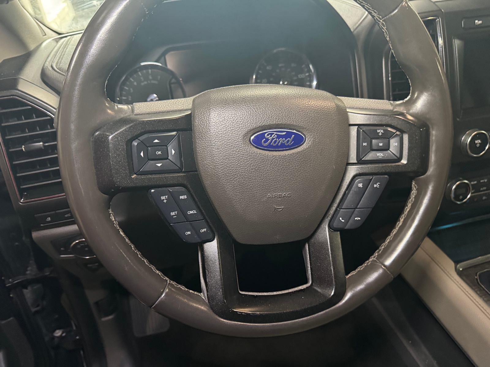 Thumbnail: 2020 Ford Expedition - 4