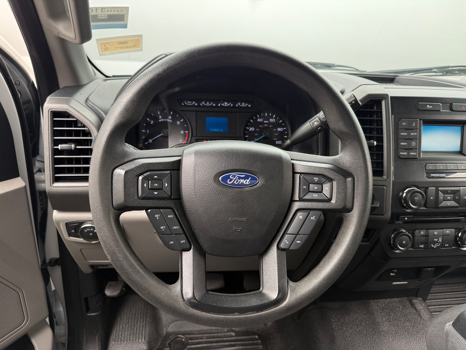 Thumbnail: 2017 Ford Econoline - 4