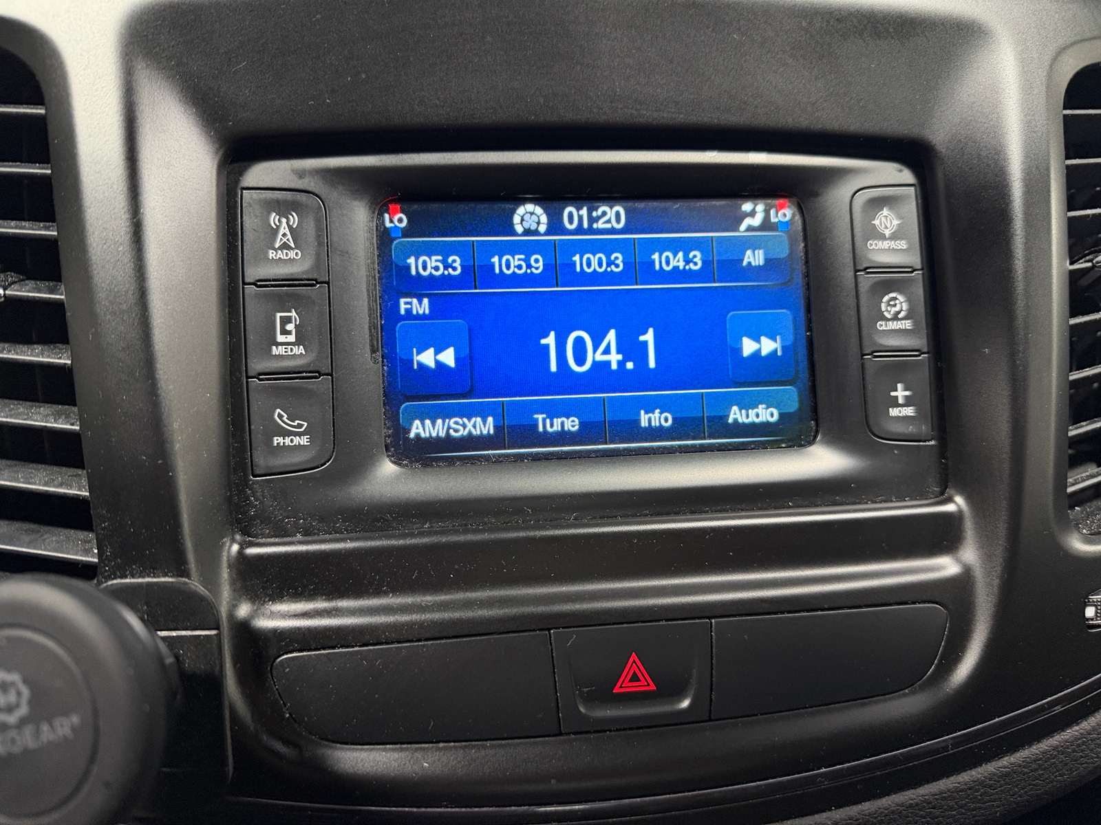 Thumbnail: 2015 Chrysler 200 - 3