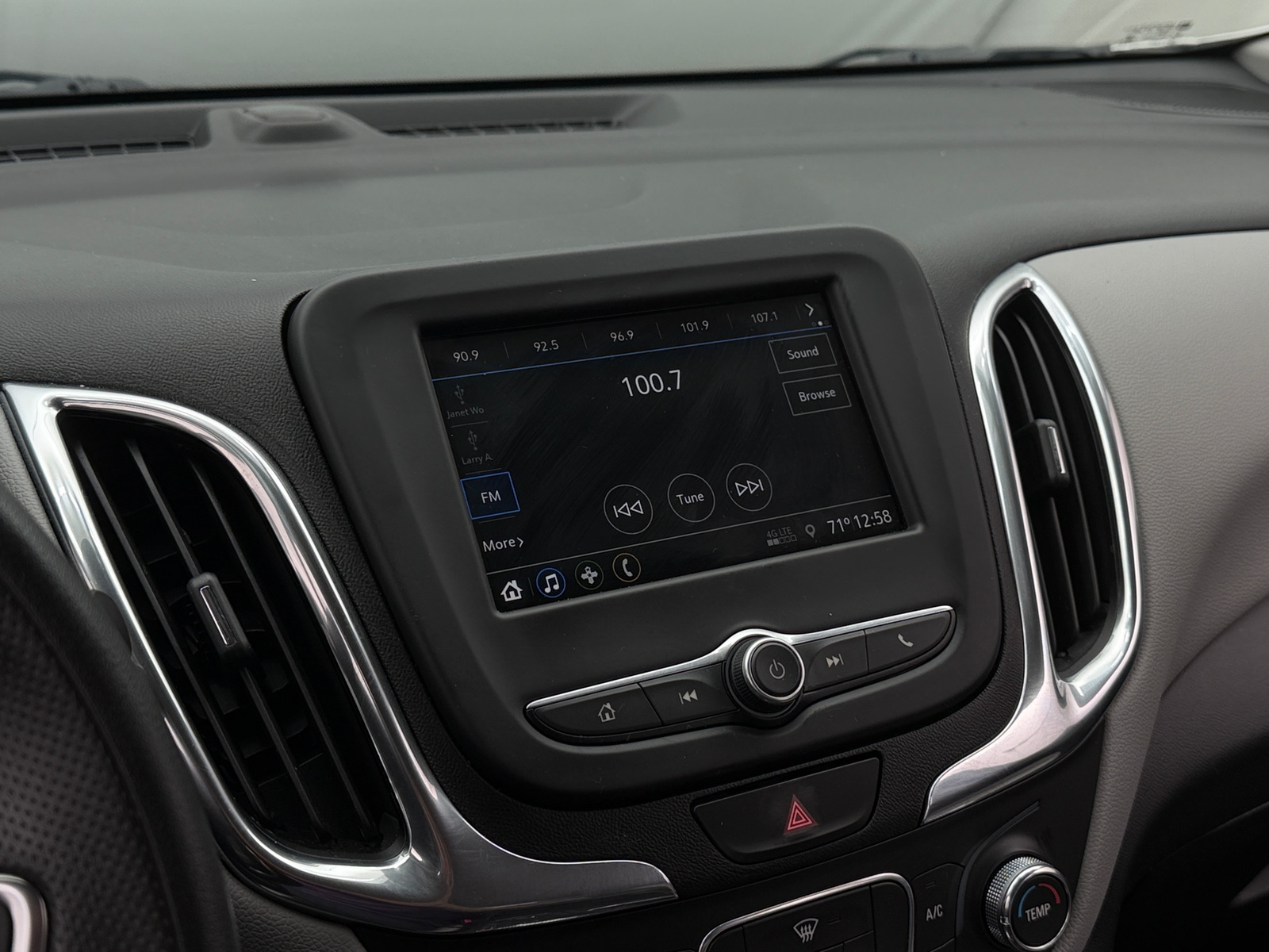Thumbnail: 2019 Chevrolet Equinox - 4