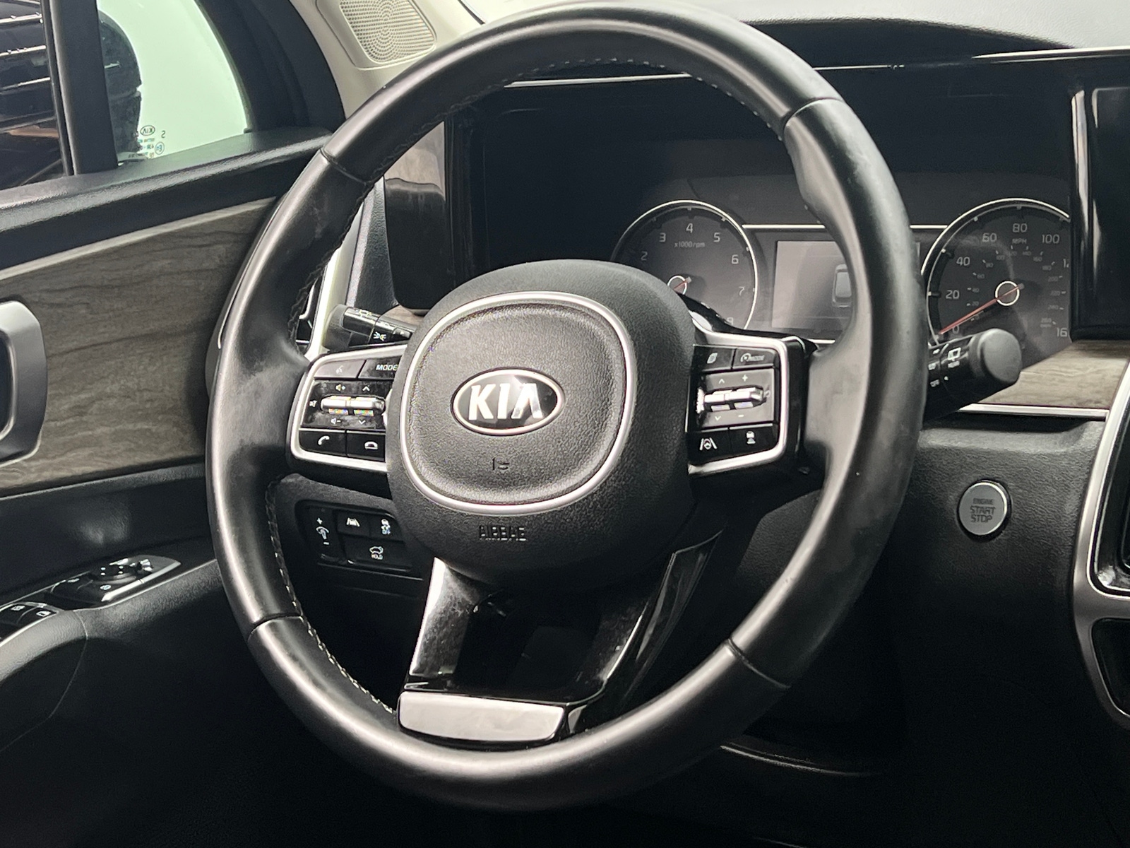 Thumbnail: 2021 Kia Sorento - 4