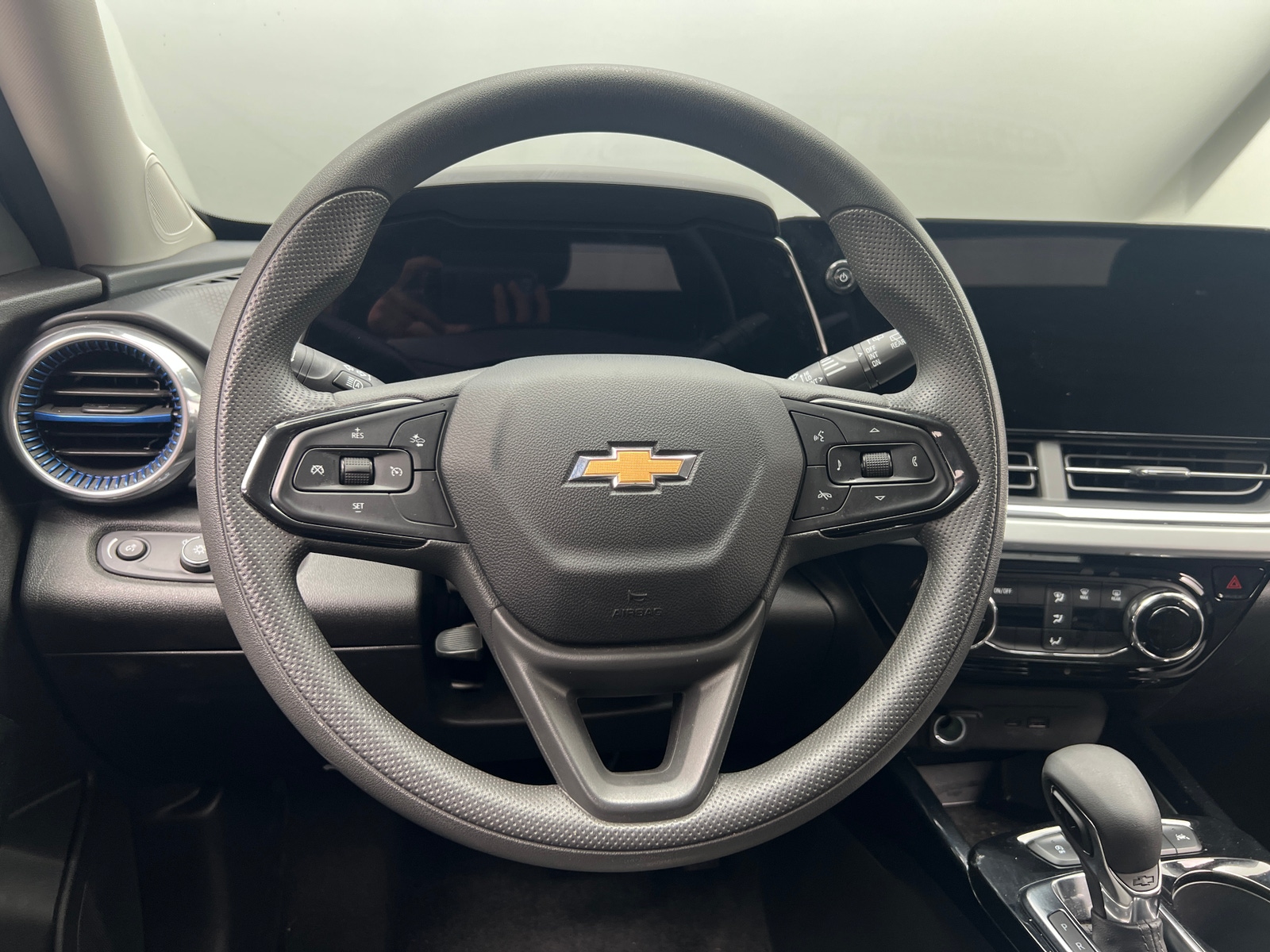 Thumbnail: 2025 Chevrolet Trax - 5