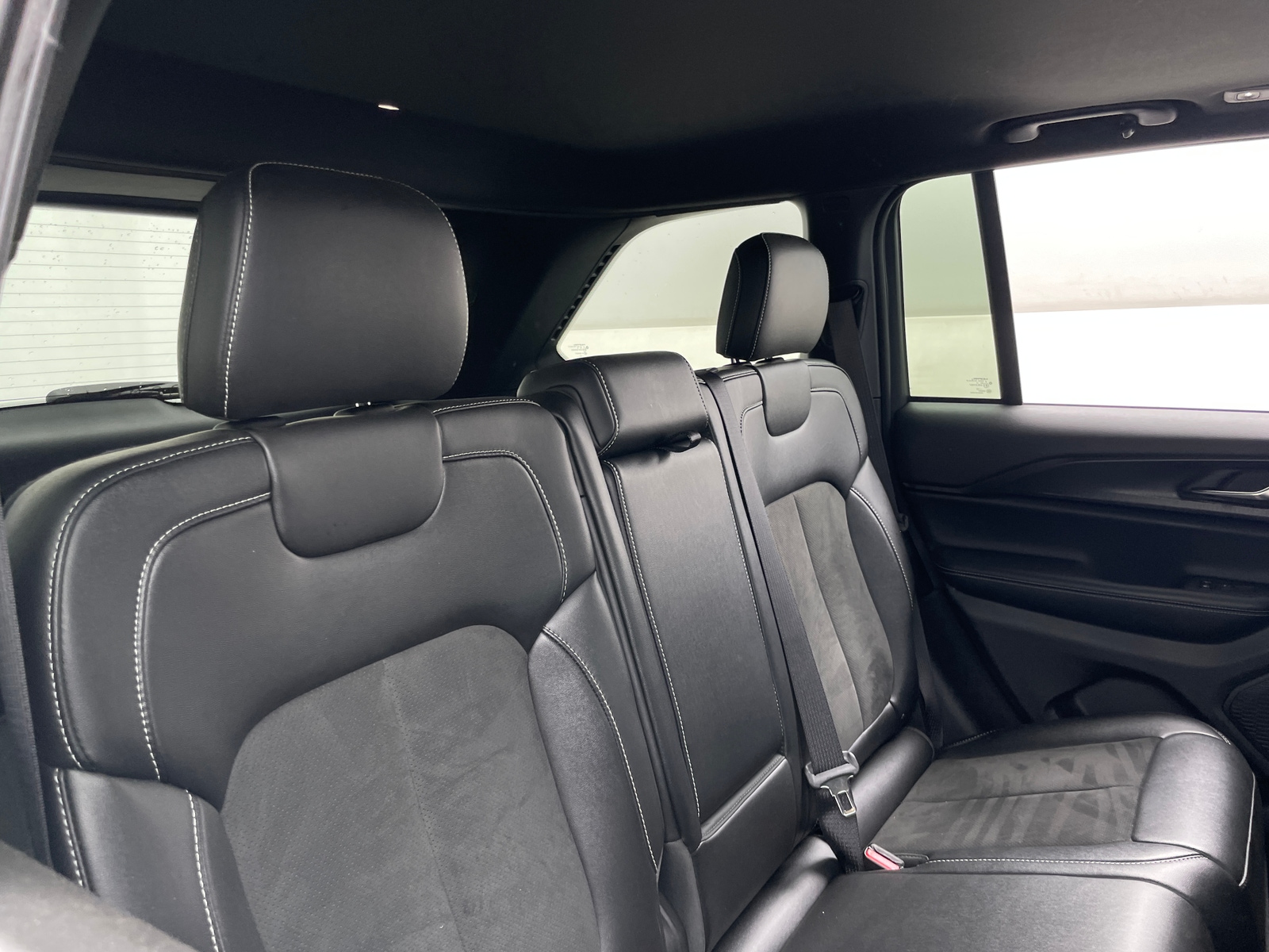 Thumbnail: 2024 Jeep Grand Cherokee - 6