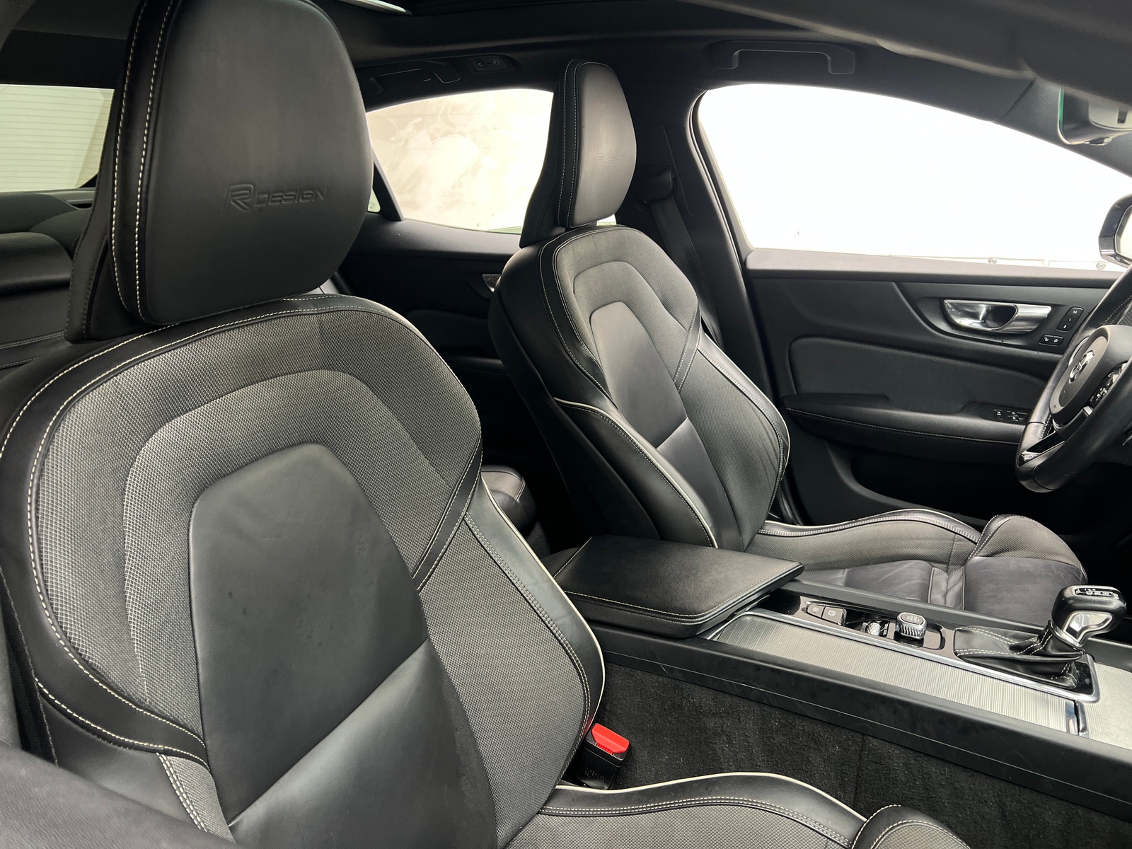 Thumbnail: 2019 Volvo S60 - 2