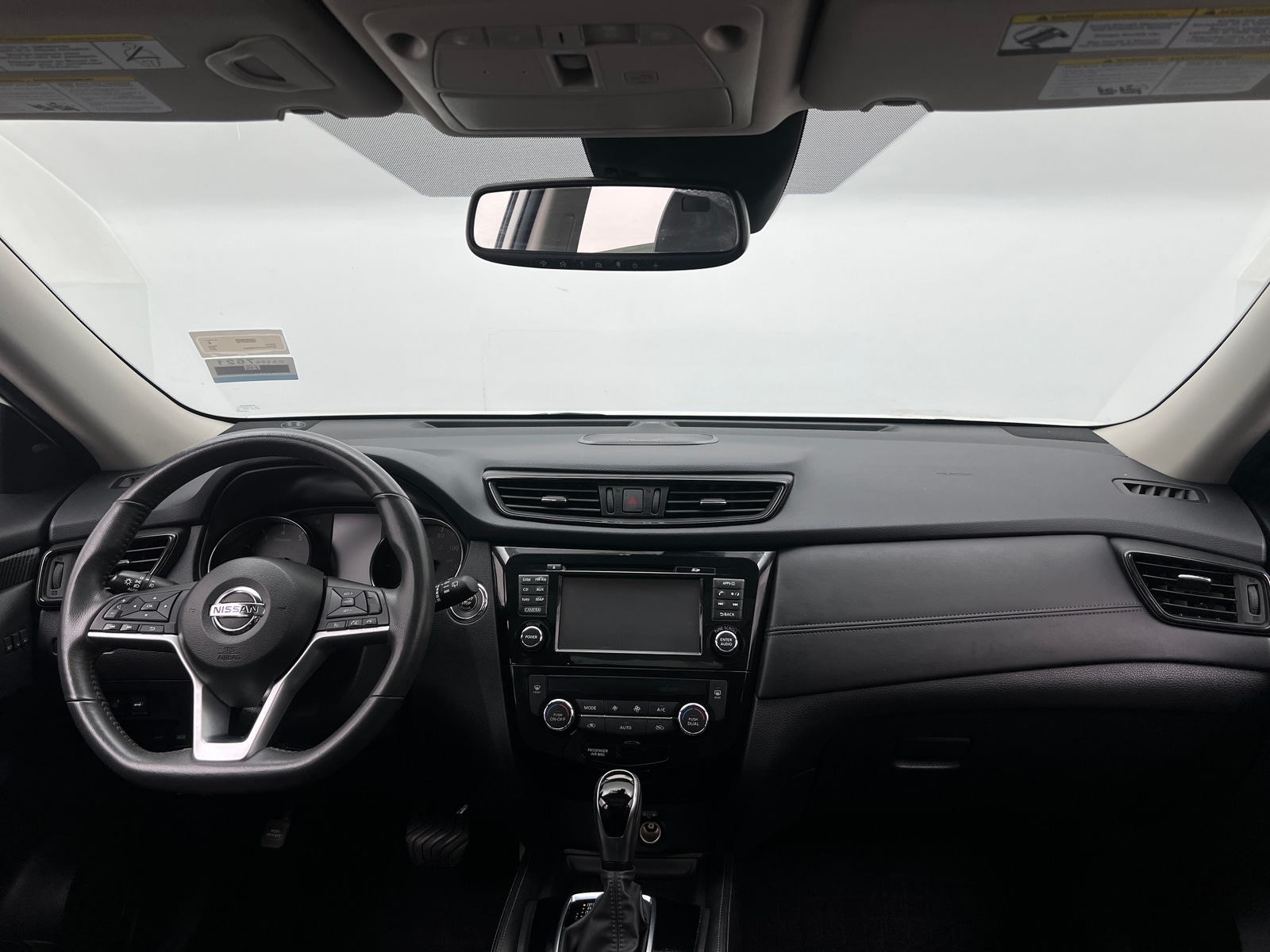 Thumbnail: 2017 Nissan Rogue - 2