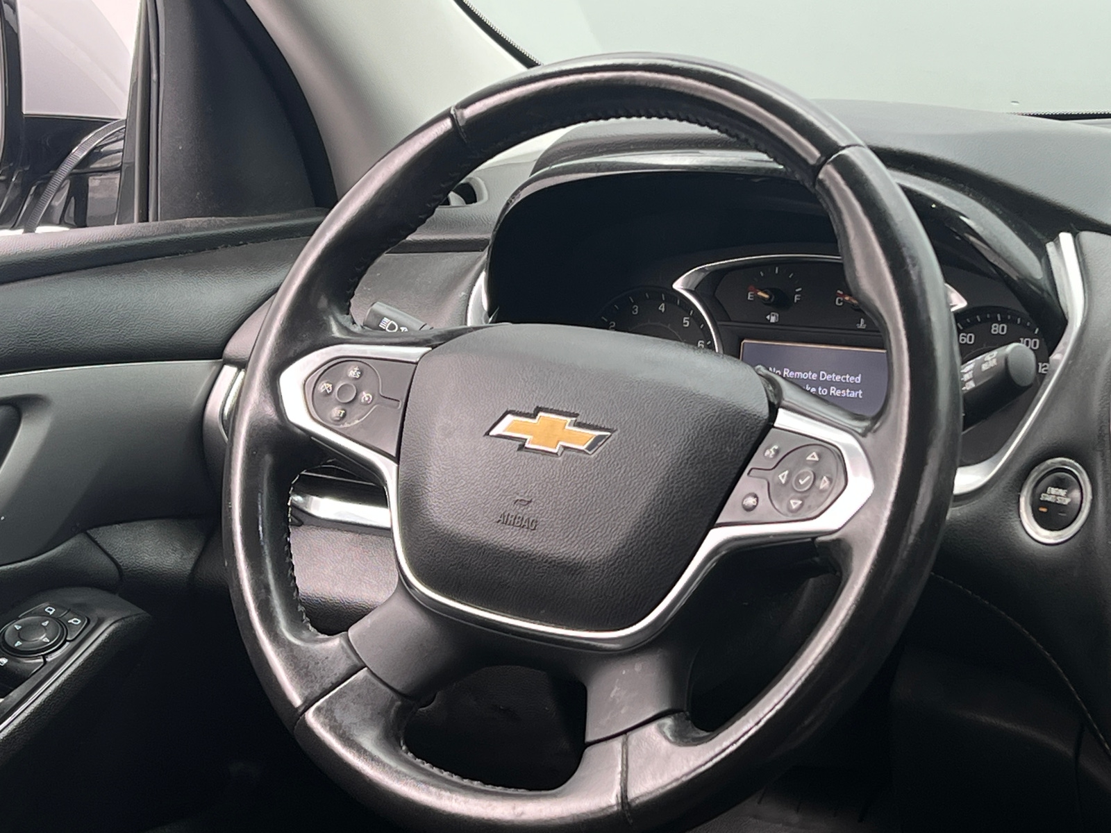 Thumbnail: 2021 Chevrolet Traverse - 5