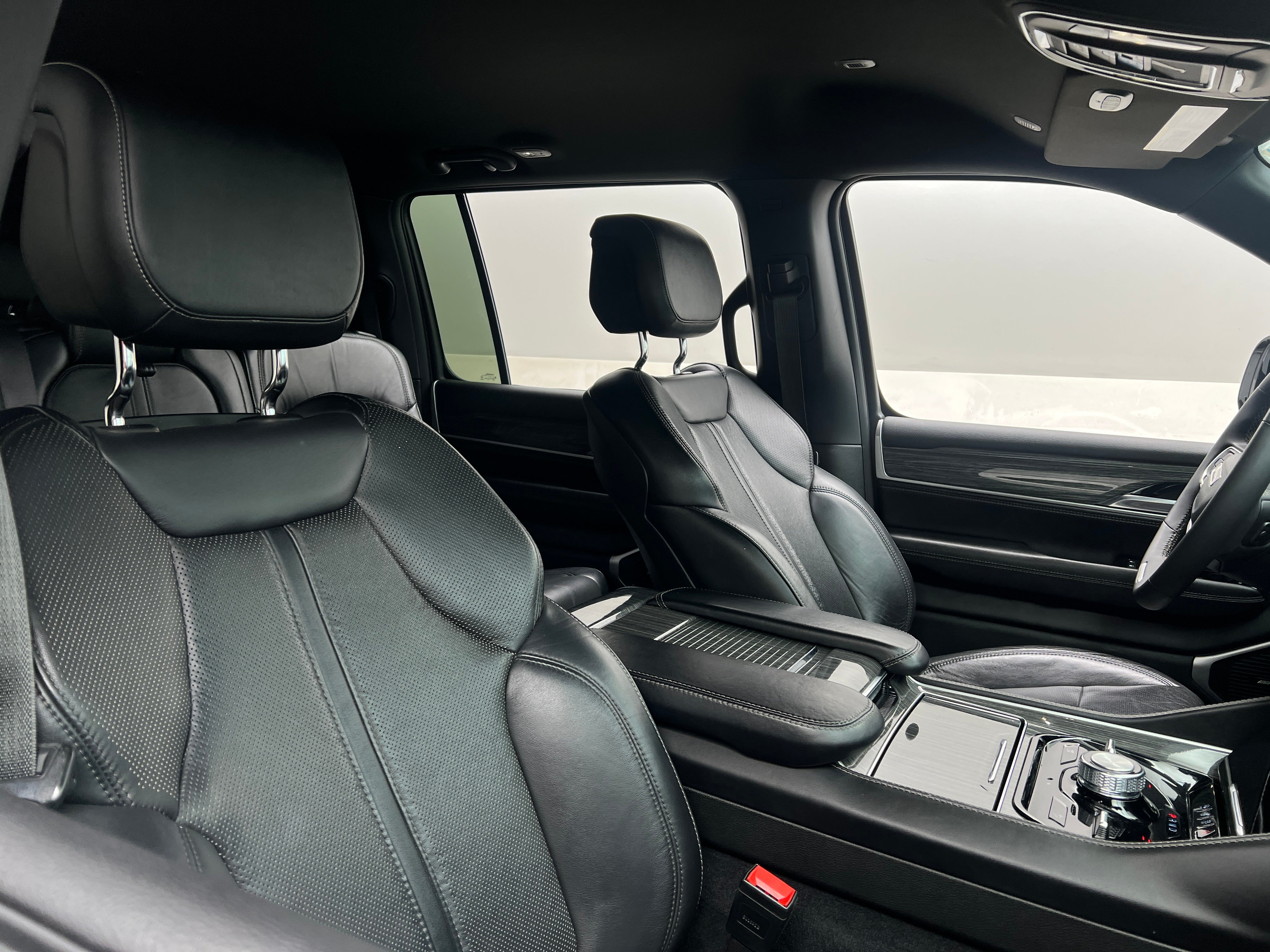 2022 Jeep Wagoneer Series III - Photo 3